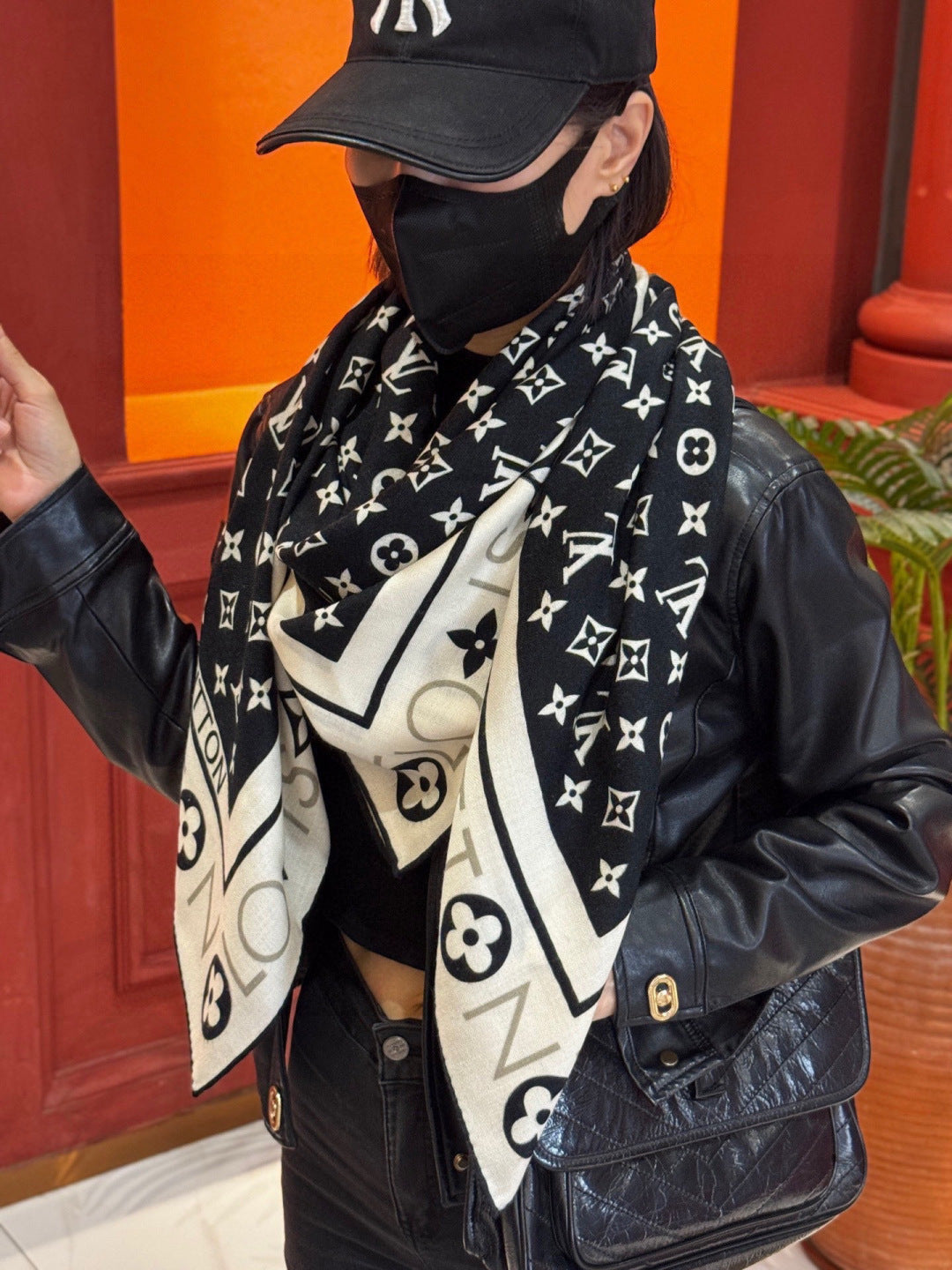 LV Velvet Square Scarf 135cm Black White Cashmere 970946