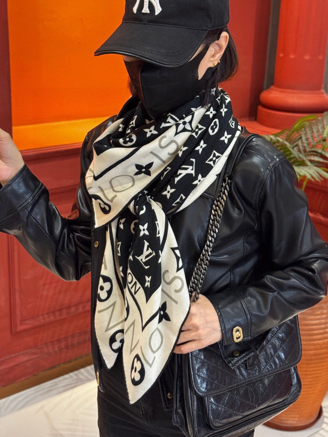 LV Velvet Square Scarf 135cm Black White Cashmere 970946