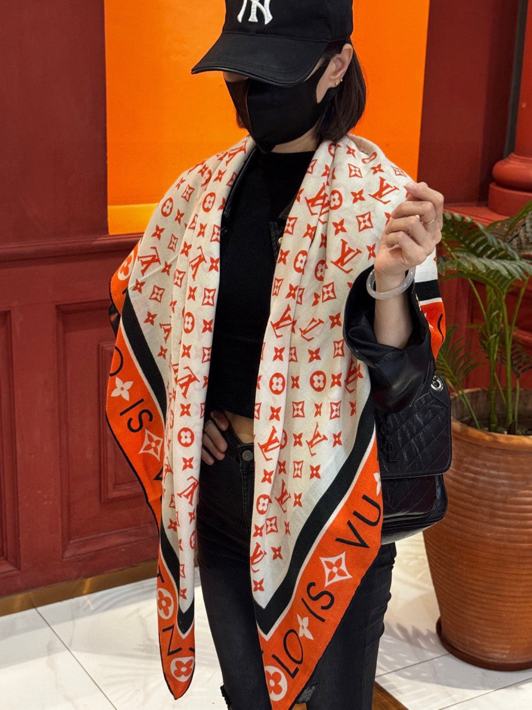 LV Velvet Square Scarf 135cm White Orange Cashmere 970947
