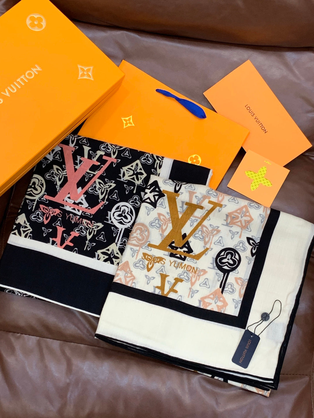 LV Double-Sided Shawl Scarf 140cm White Blue Silk Cashmere 976742