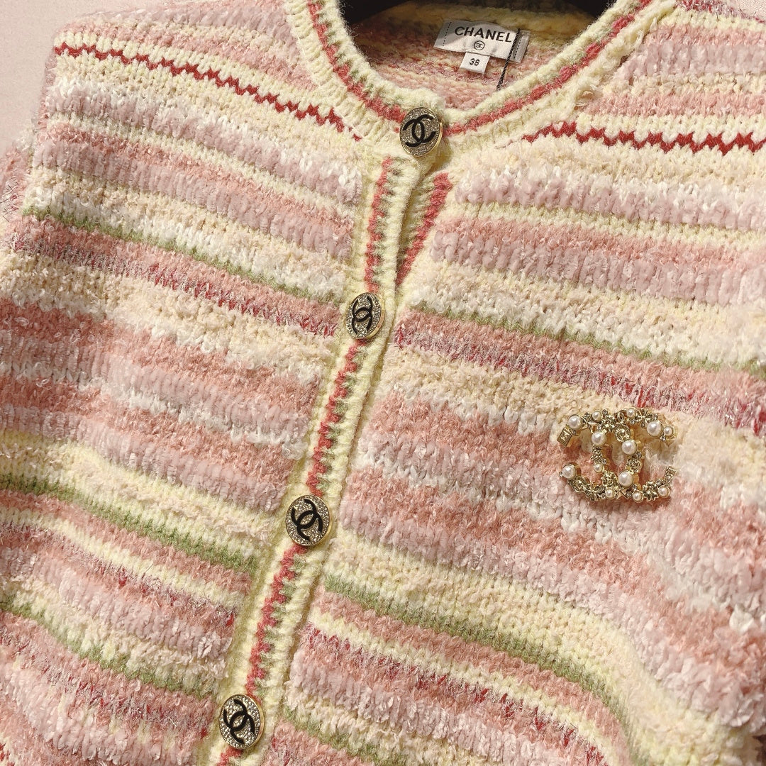 Chanel 25 Cardigan Multicolor Wool 316125