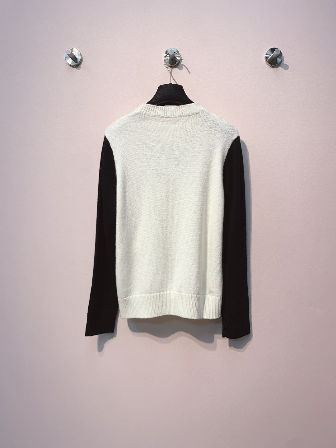 Chanel 25 Bow Sweater Black White Wool 317422