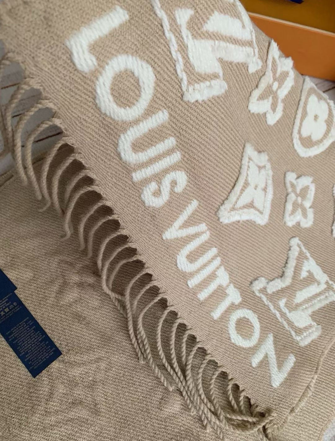 LV 3D Scarf 220cm Beige White Cashmere 973416