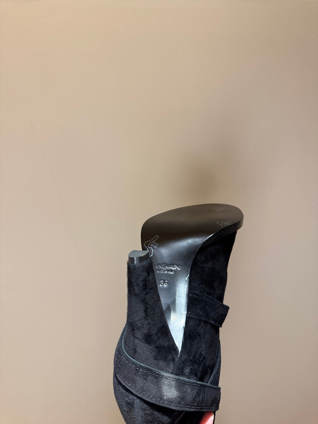 YSL 2025 Round-toe Straight-leg Martin Boot Black Suede 574007