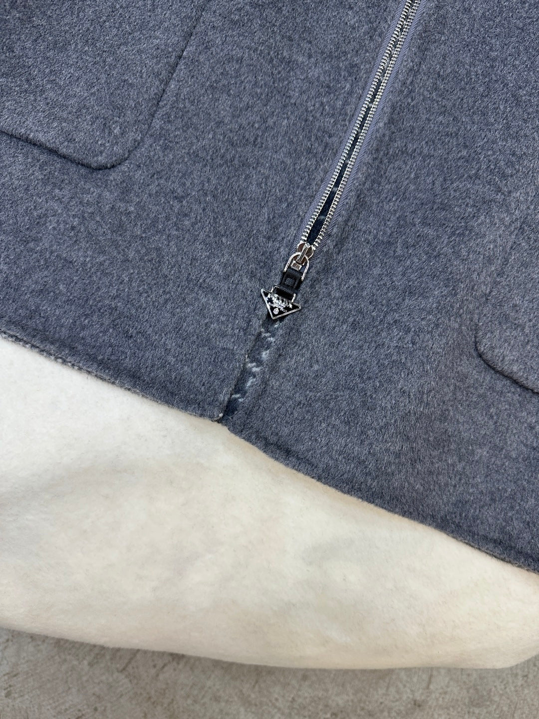 Prada 25 Hooded Vest Gray Wool 637337