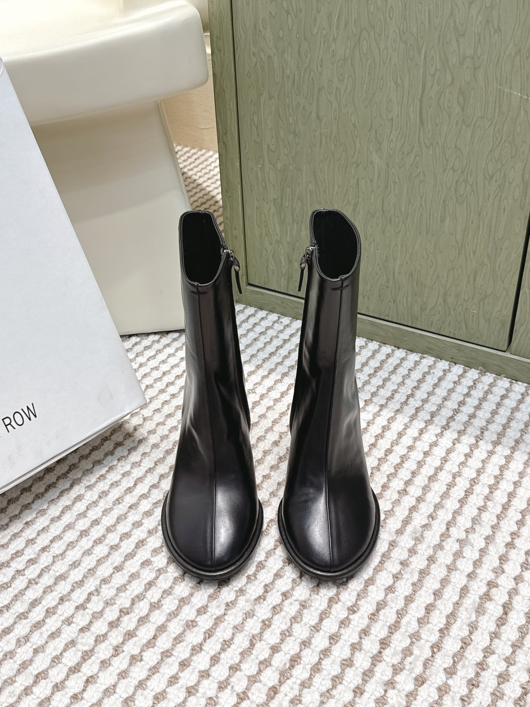 The Row 2025 Chunky Heel Round Toe Ankle Boot Black Leather 572087