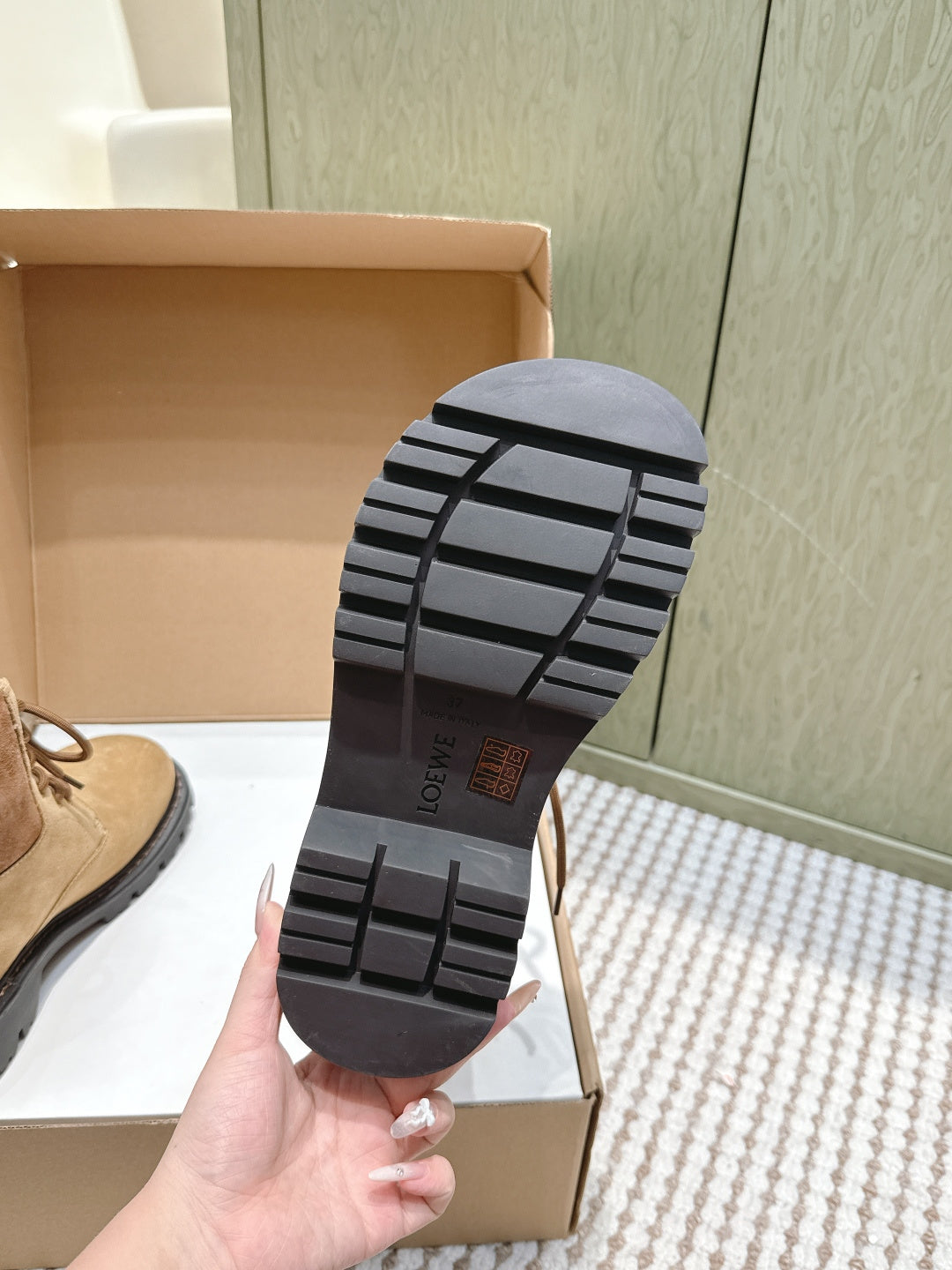 Loewe 2025 Sierra Ankle Boot Tan Black Suede  556050