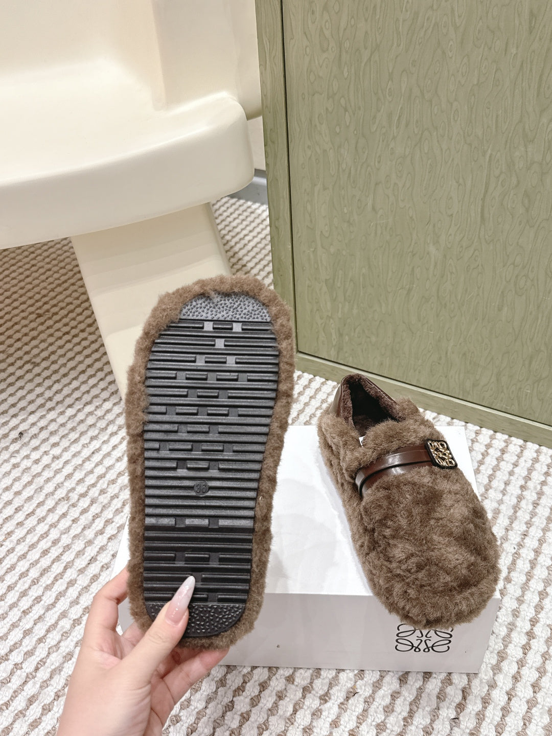 Loewe 2025 Slipper With A Buckle Strap Brown Fur Leather 556054