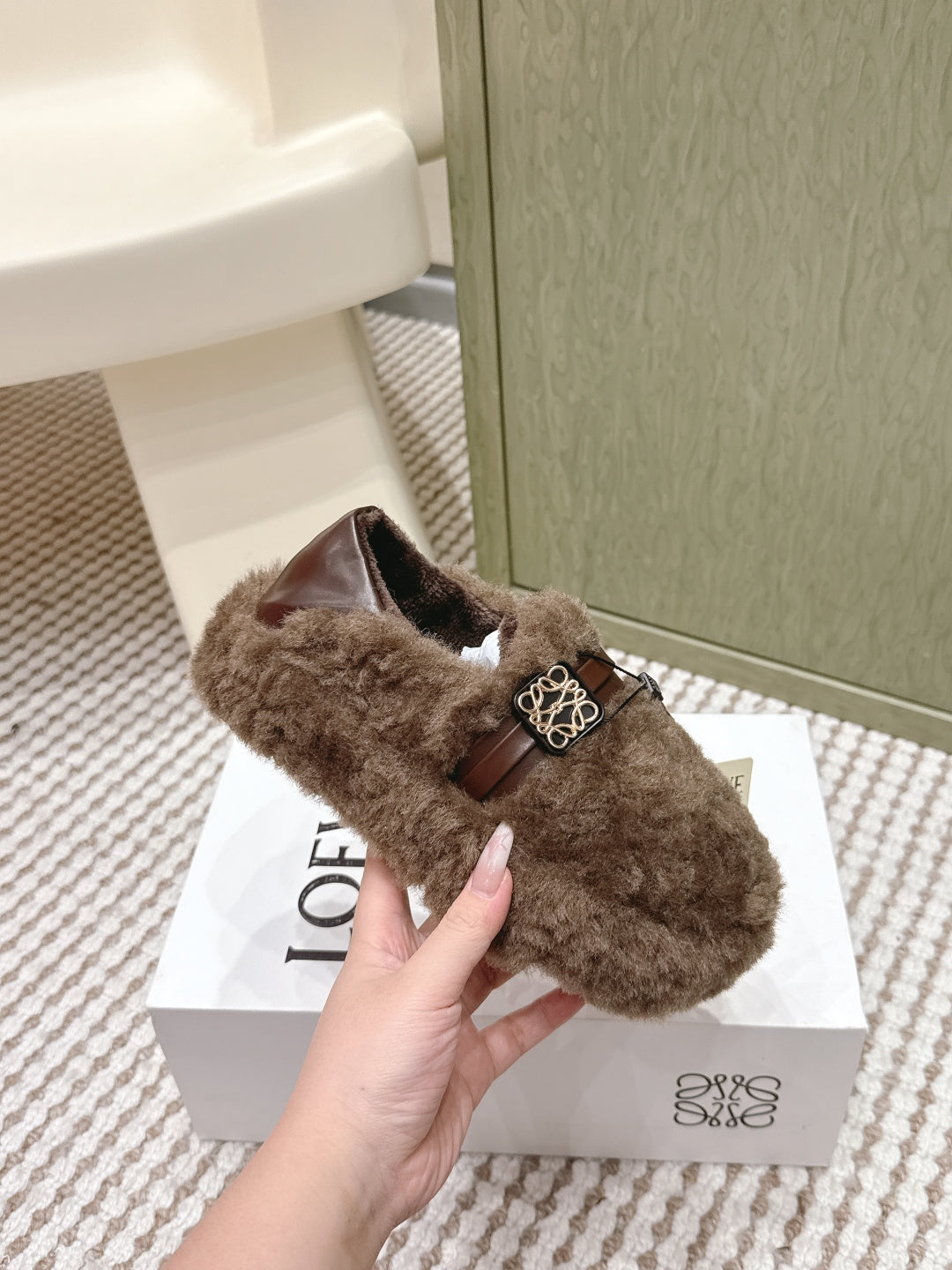 Loewe 2025 Slipper With A Buckle Strap Brown Fur Leather 556054