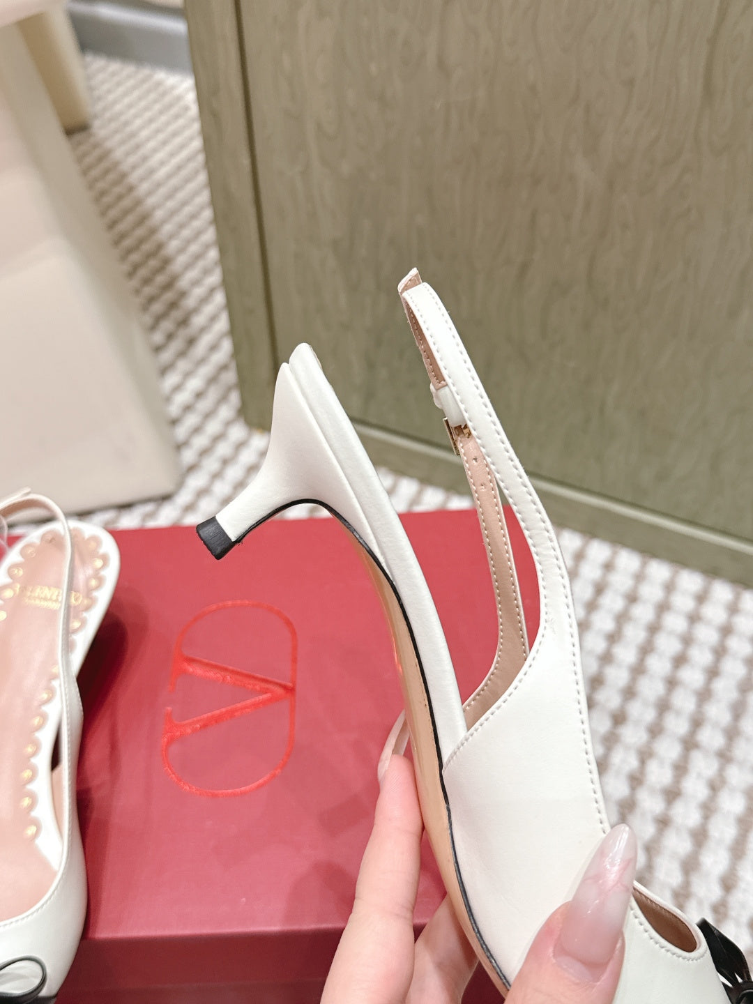 VT 26s Slingback 45 White Calfskin 612243