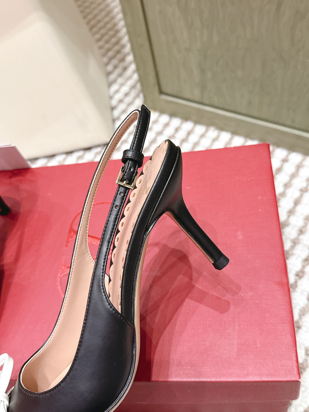 VT 26s Slingback 70 Black Patent Calfskin 612246