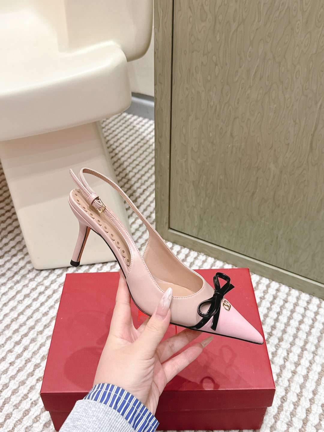 VT 26s Slingback 70 Beige Pink Patent Calfskin 612247