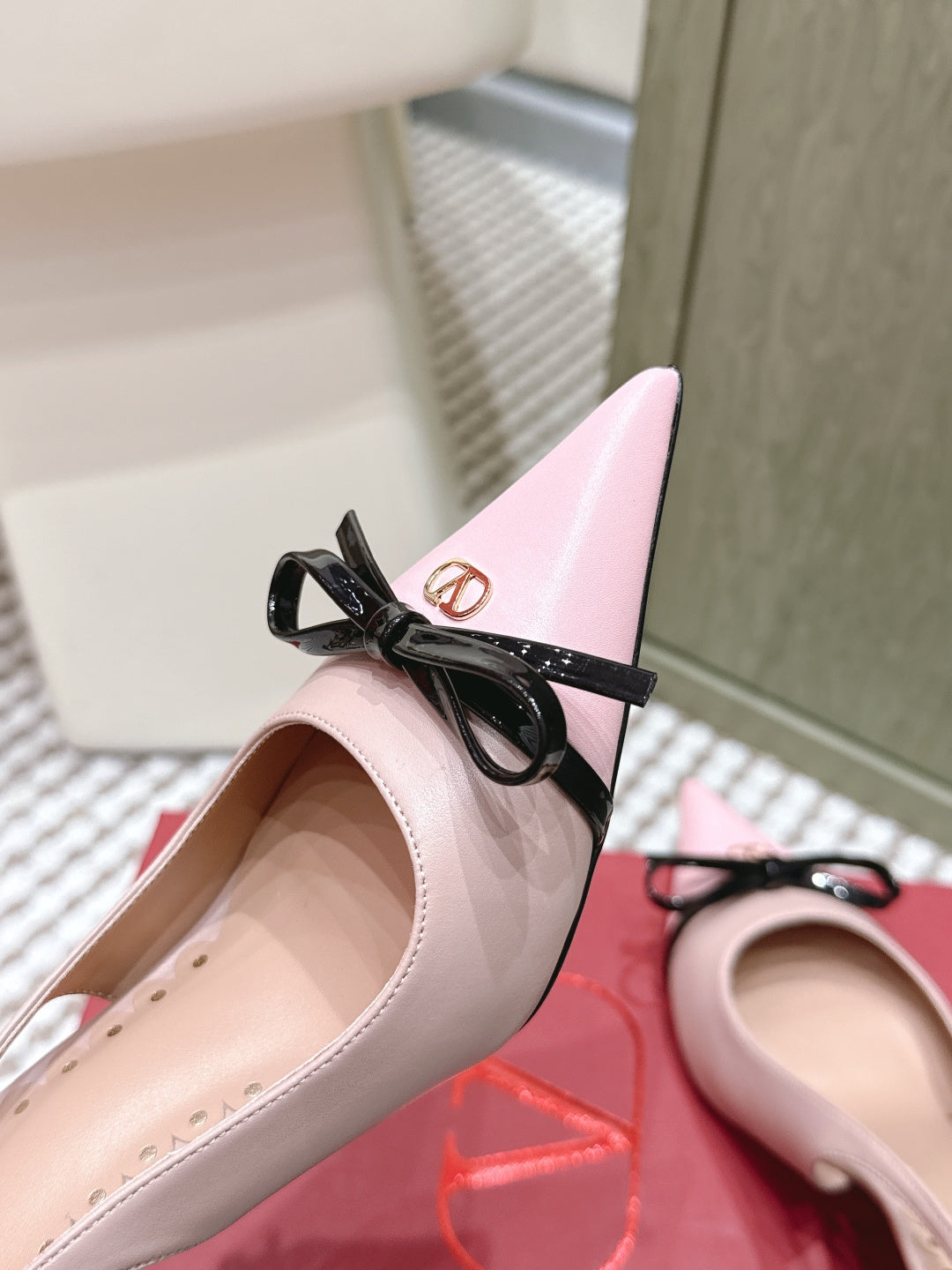 VT 26s Slingback 70 Beige Pink Patent Calfskin 612247