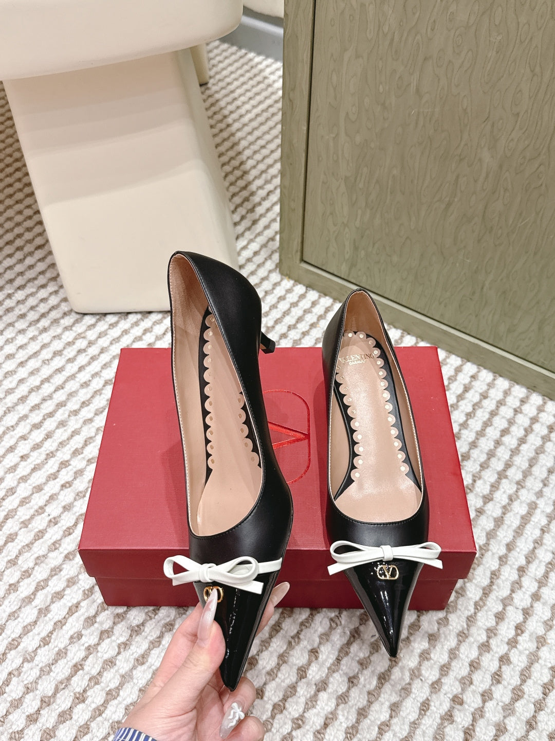 VT 26s Pump 45 White Genuine Leather 612251