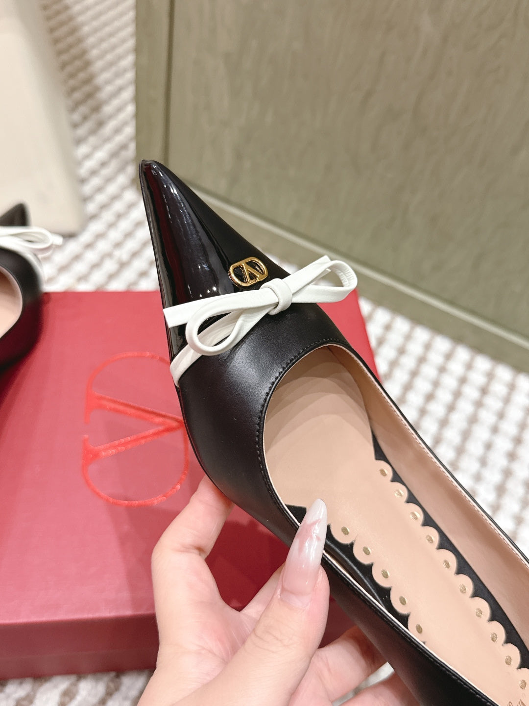 VT 26s Pump 45 White Genuine Leather 612251