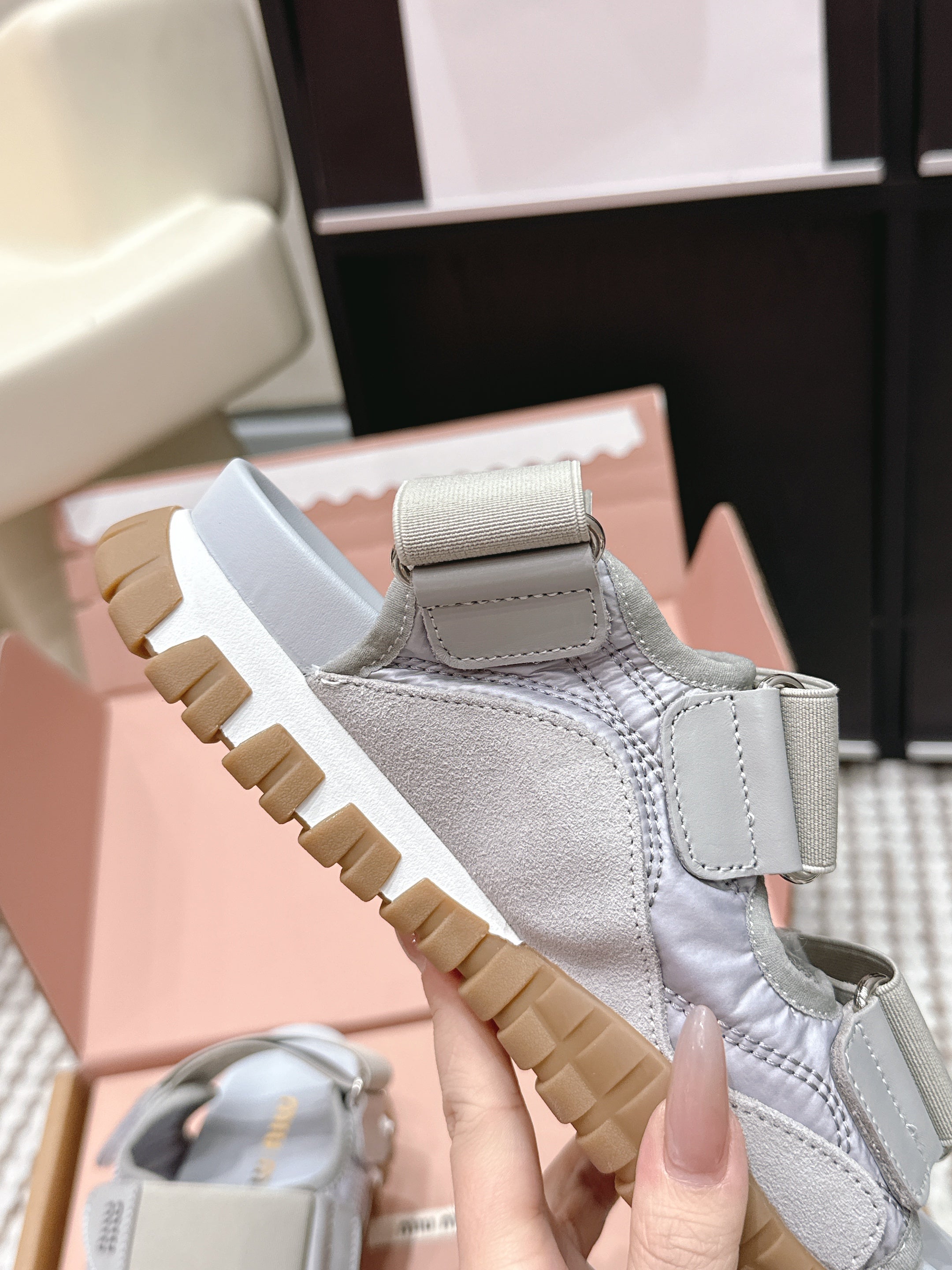 MIU 26 Platform Sandals Light Greige Leather 632332