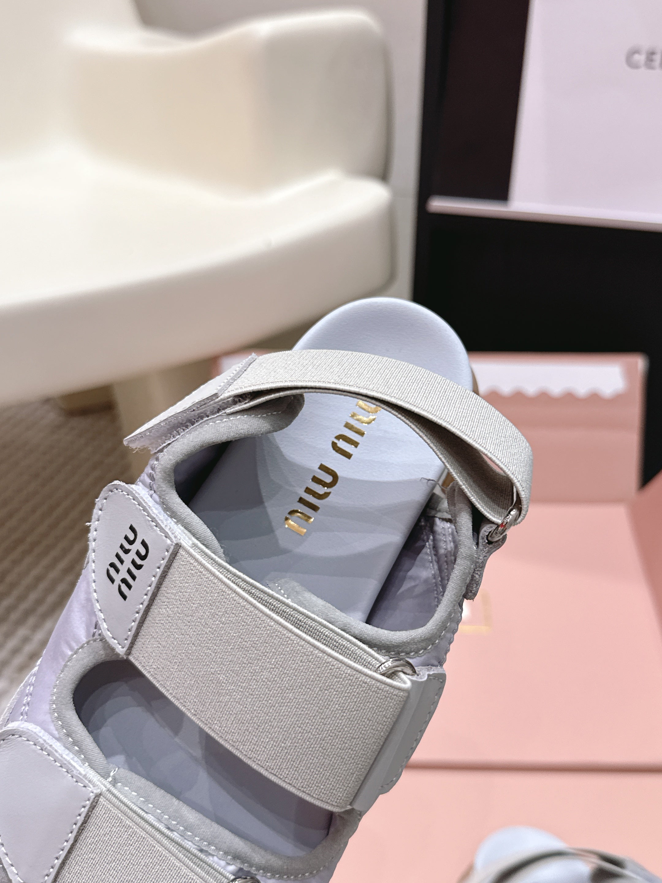 MIU 26 Platform Sandals Light Greige Leather 632332