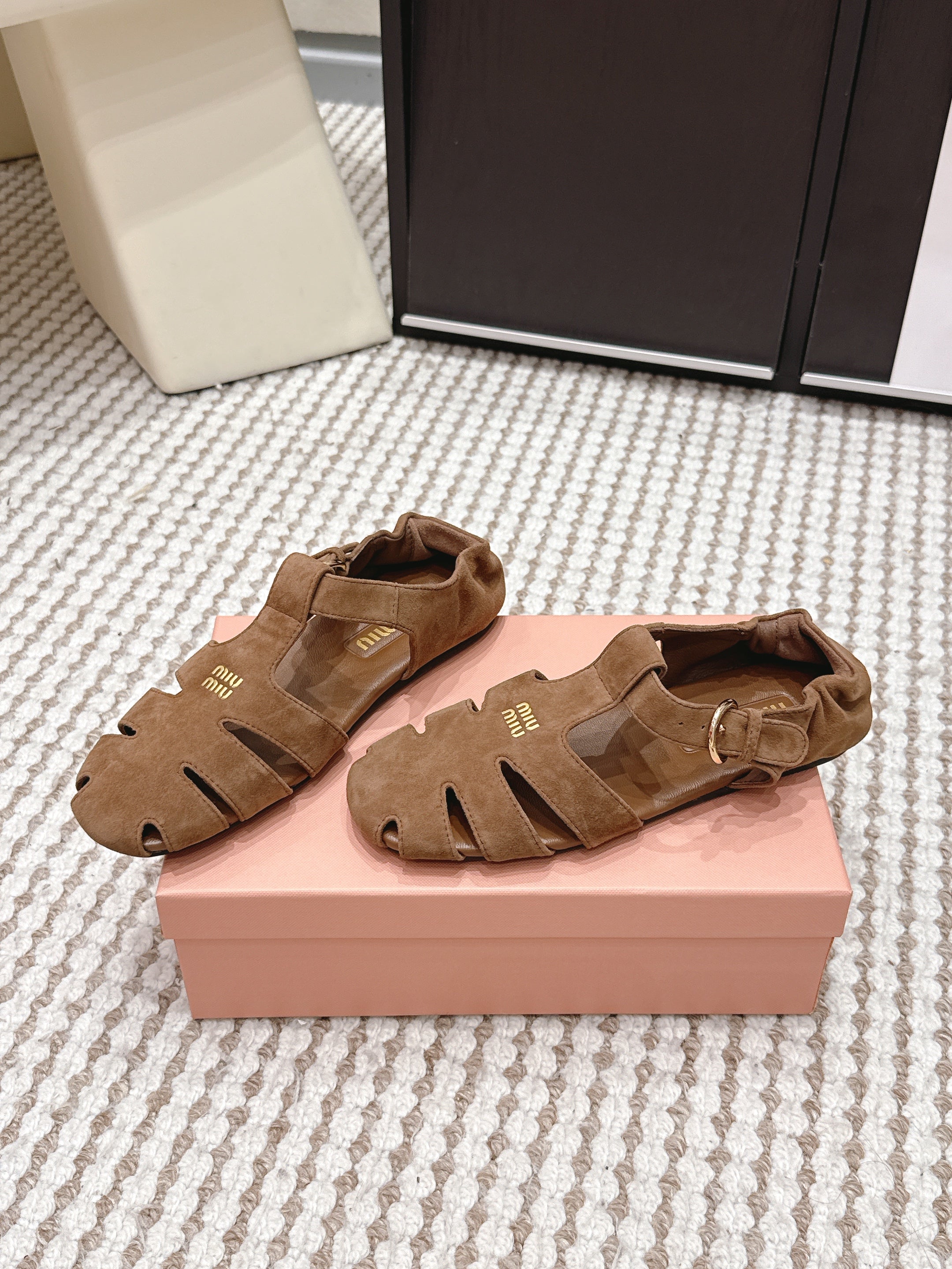 MIU 26 Roman Sandals Brown Suede 632327