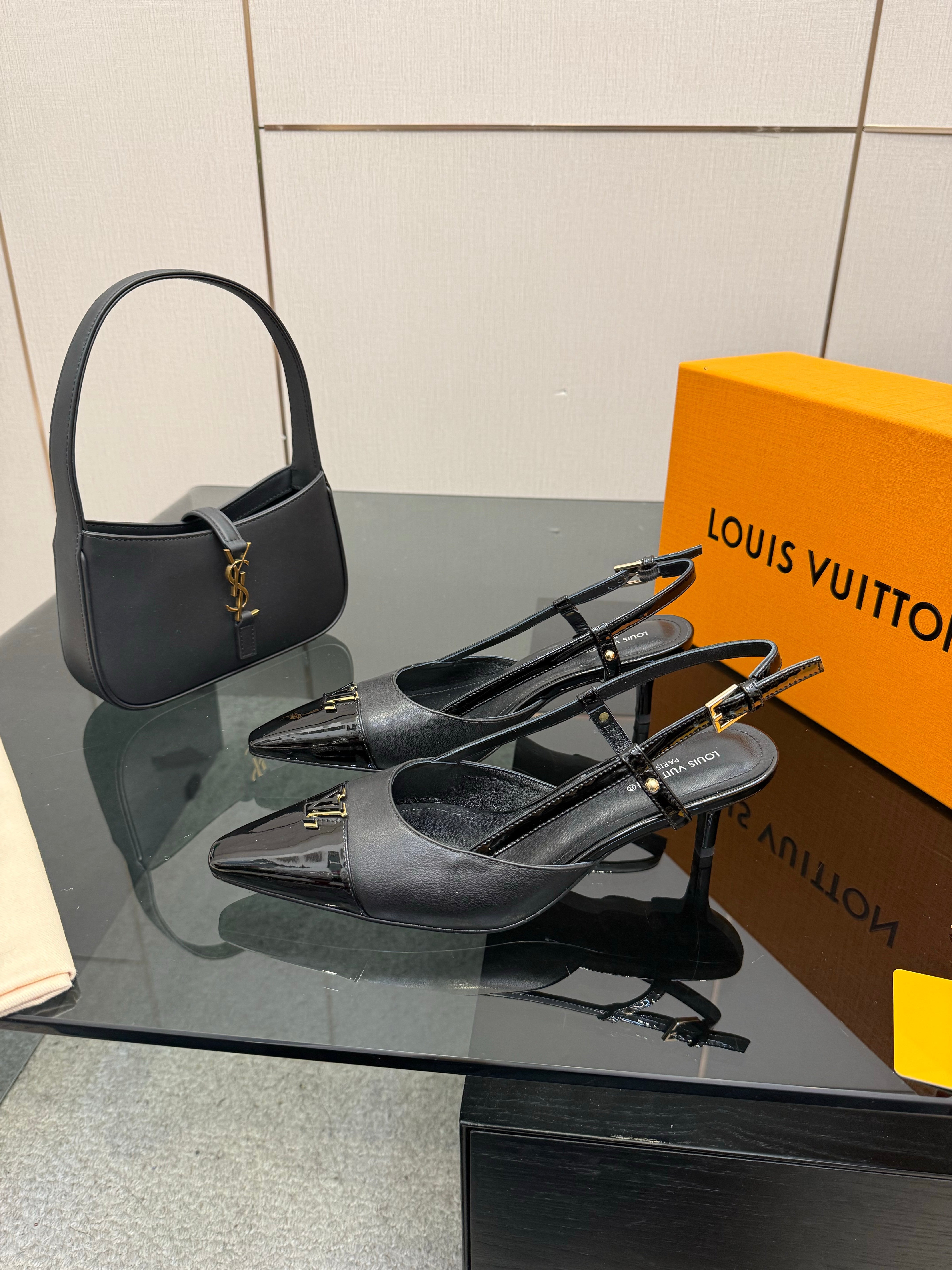 LV 26ss Slingback 55 Black Patent Leather 629637