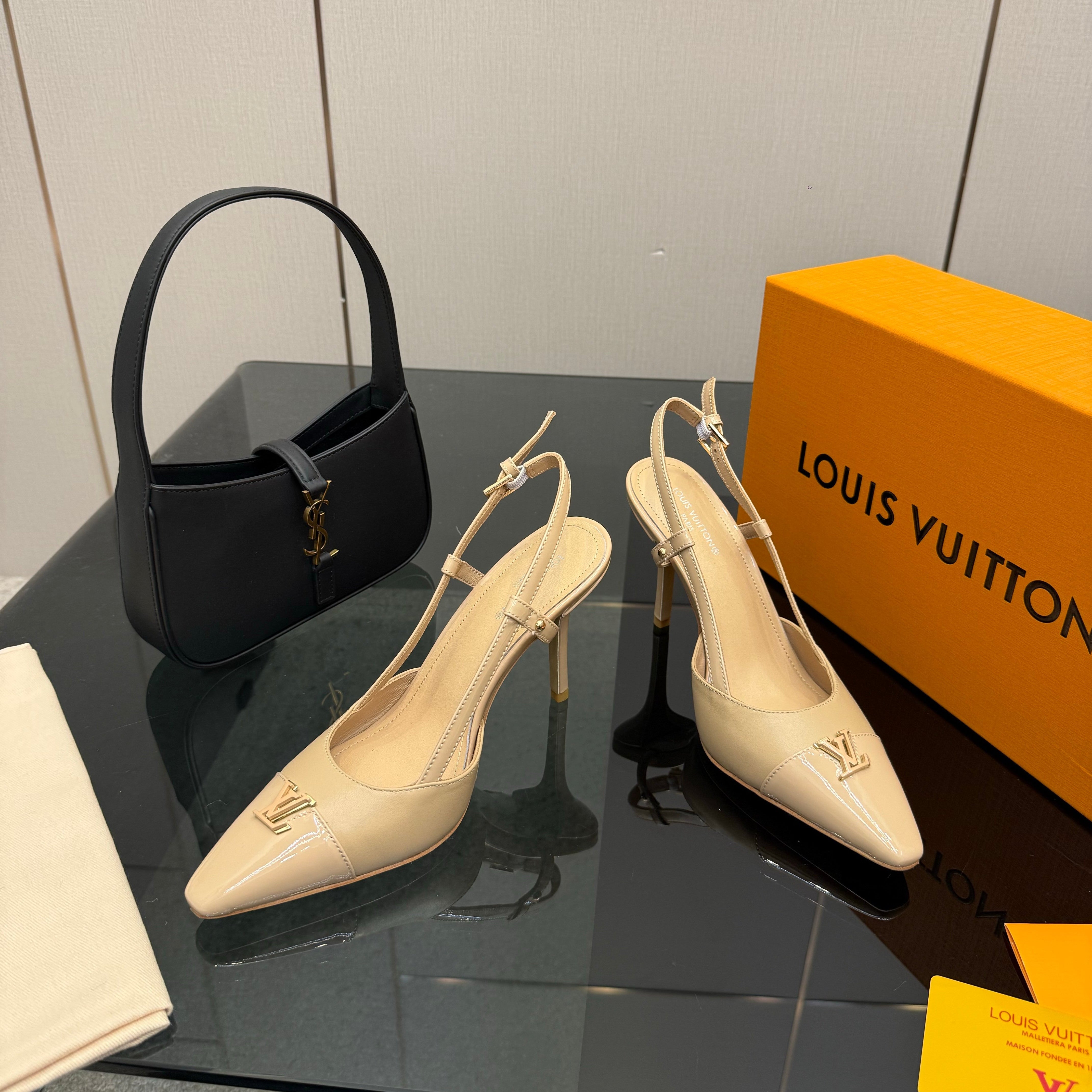 LV 26ss Slingback 90 Beige Patent Leather 629638