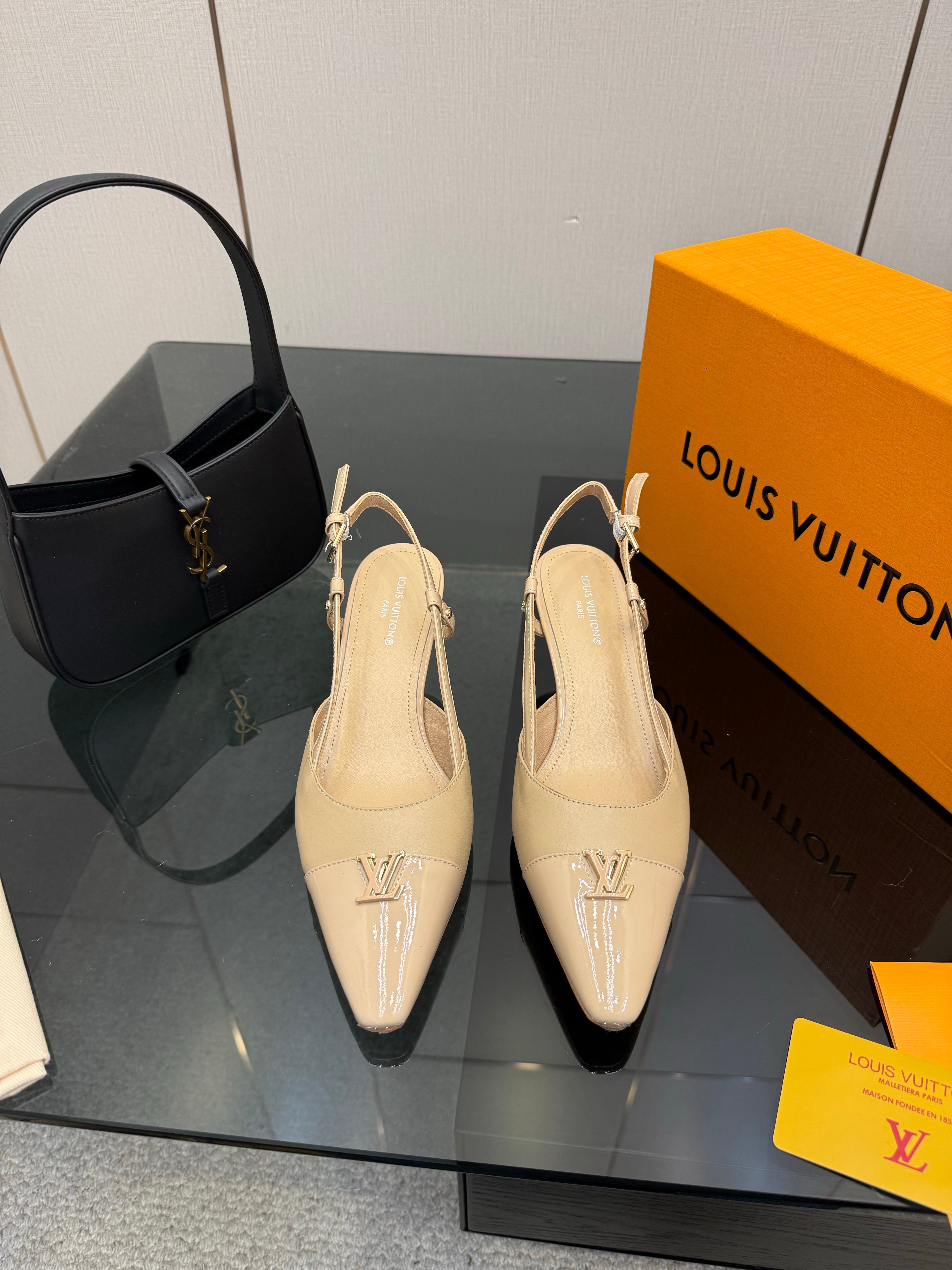 LV 26ss Slingback 55 Beige Patent Leather 629639
