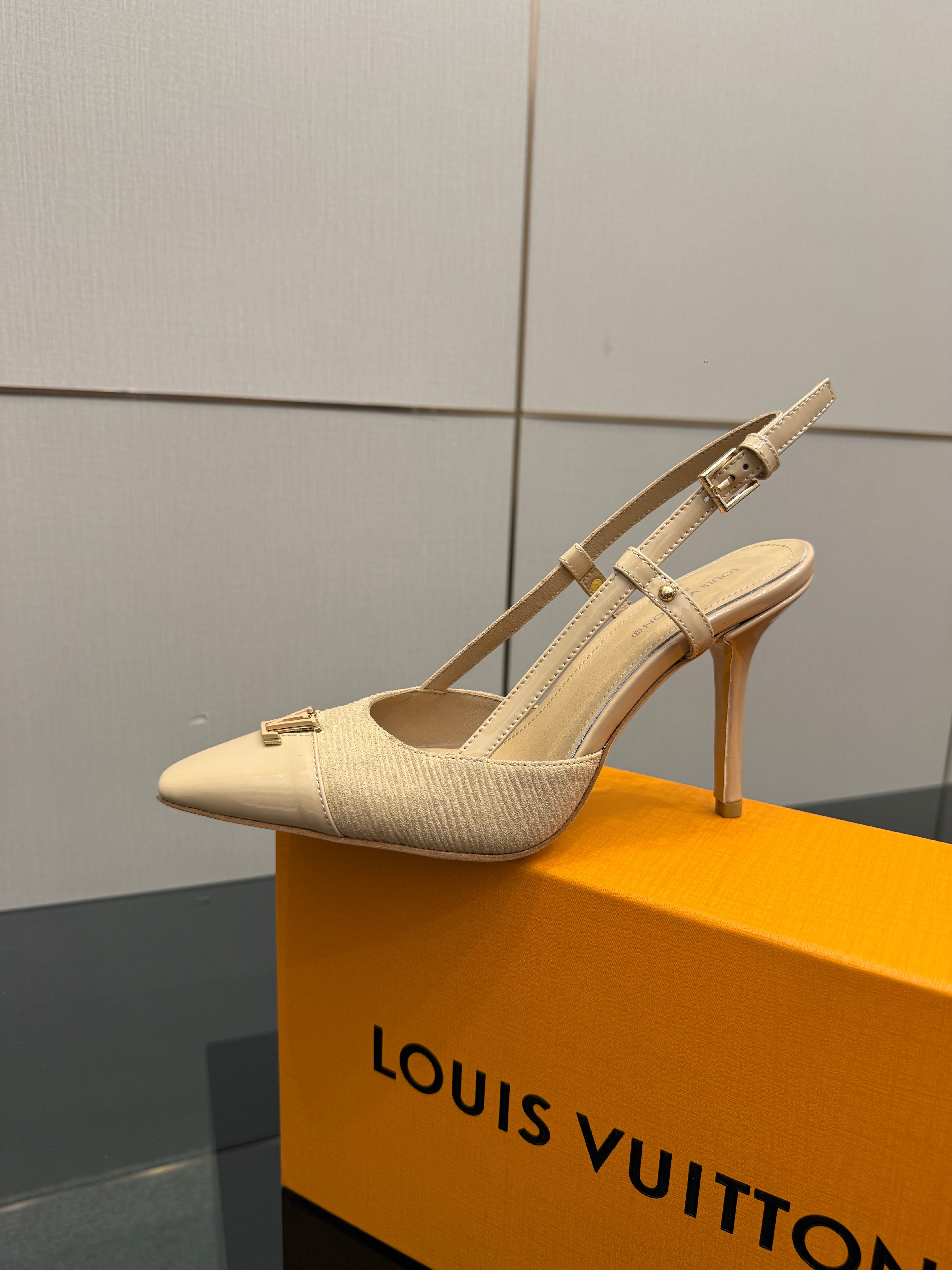 LV 26ss Slingback 90 Beige Calfskin Suede 629645