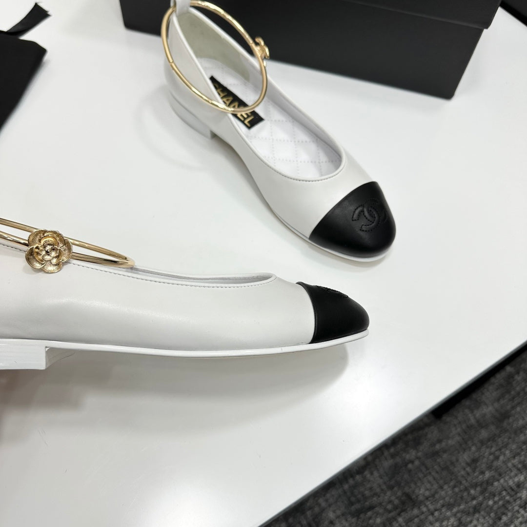 CC 26s Ballet Flats Ivory Black Sheepskin 626305