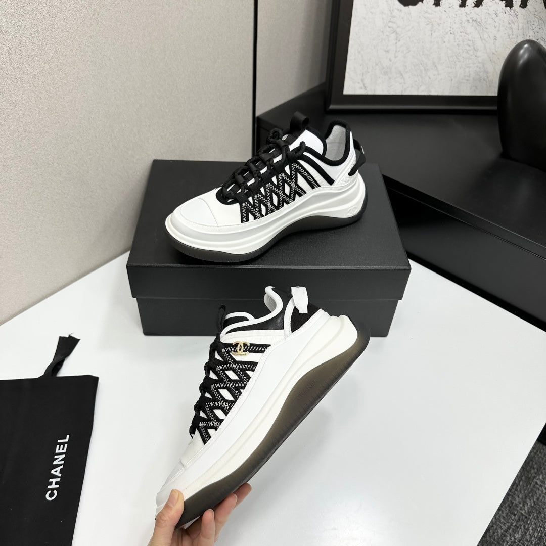 CC 26s Casual Sneakers White Black Fabric Cowhide 626370