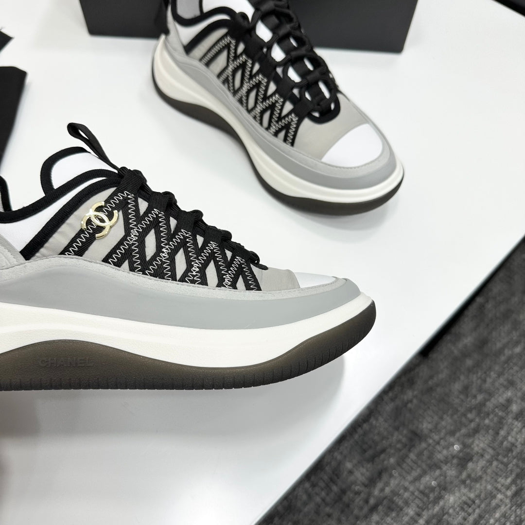 CC 26s Casual Sneakers Black White Gray Fabric Cowhide 626373