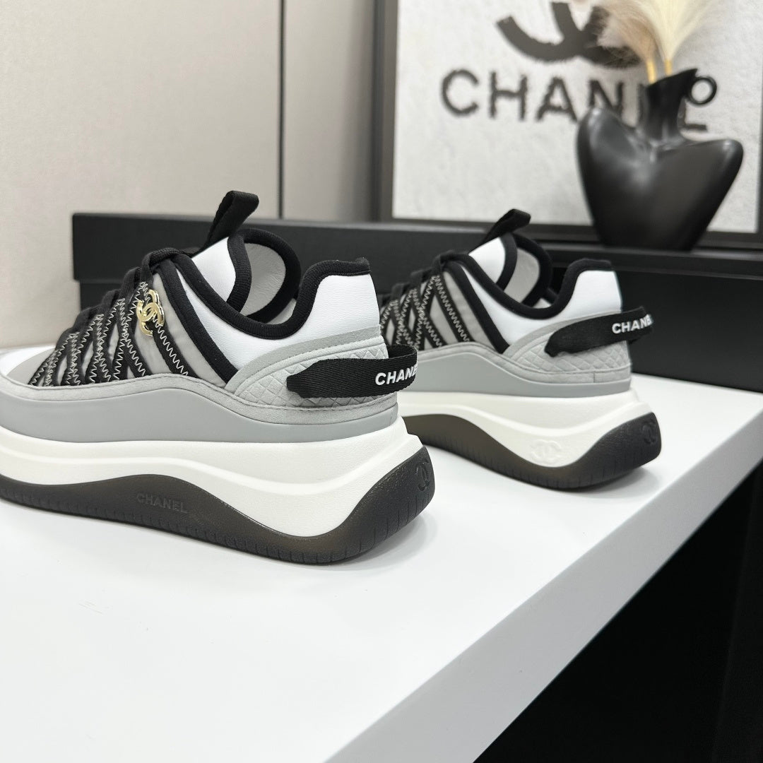 CC 26s Casual Sneakers Black White Gray Fabric Cowhide 626373