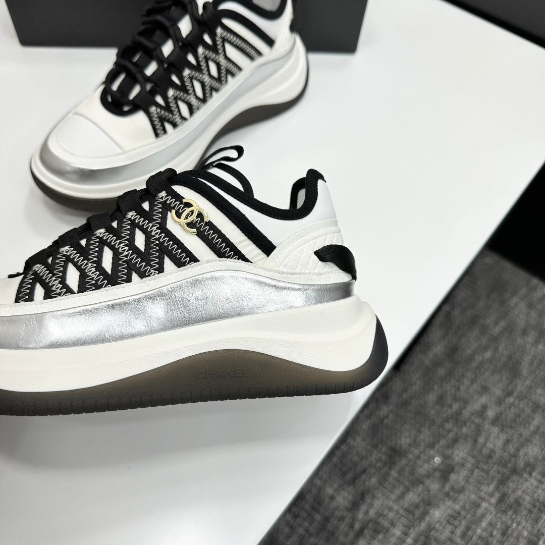 CC 26s Casual Sneakers White Black Sliver Fabric Cowhide 626375