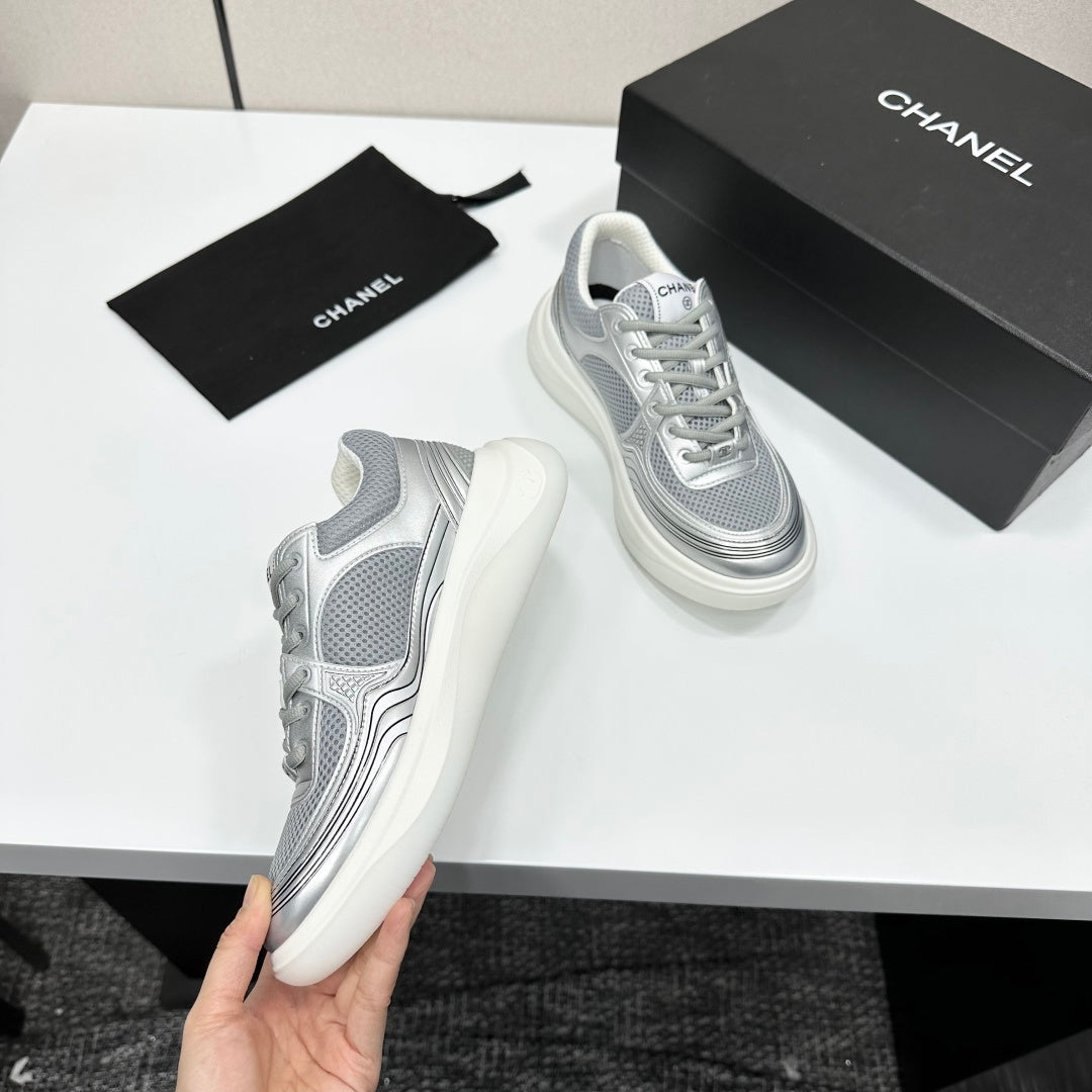 CC 26s Casual Sneakers White Sliver Fabric Cowhide 626384