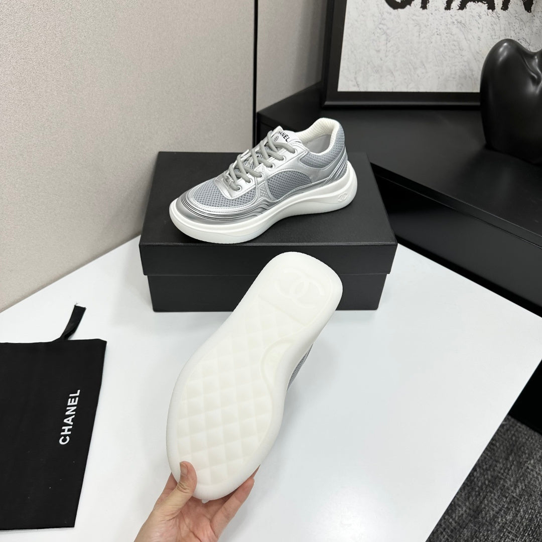 CC 26s Casual Sneakers White Sliver Fabric Cowhide 626384