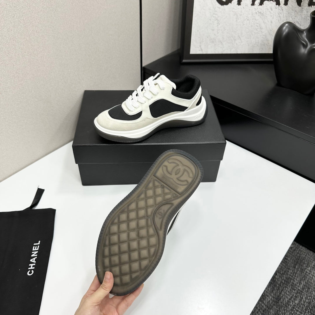 CC 26s Casual Sneakers Light Beige Black Fabric Suede 626470