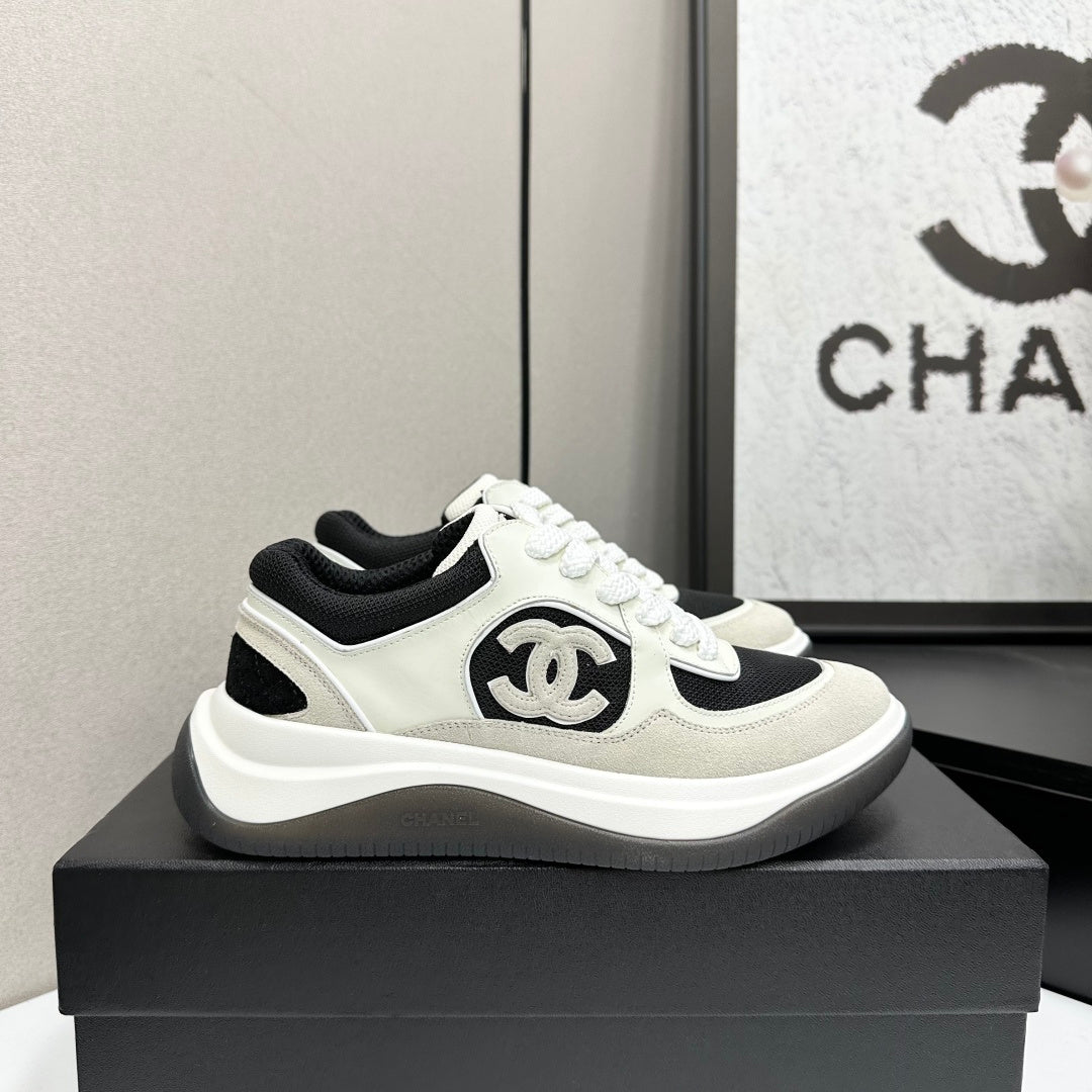 CC 26s Casual Sneakers Light Beige Black Fabric Suede 626470