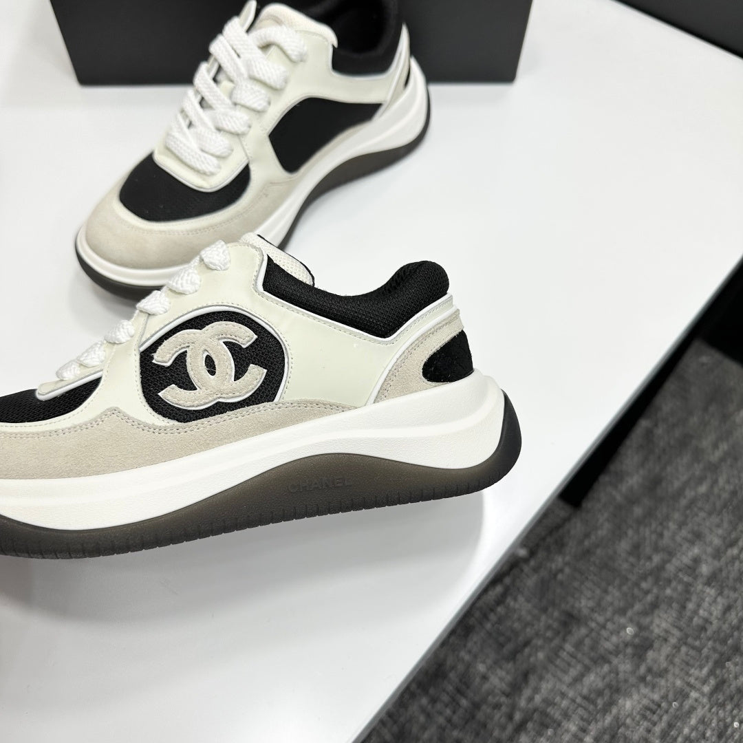 CC 26s Casual Sneakers Light Beige Black Fabric Suede 626470