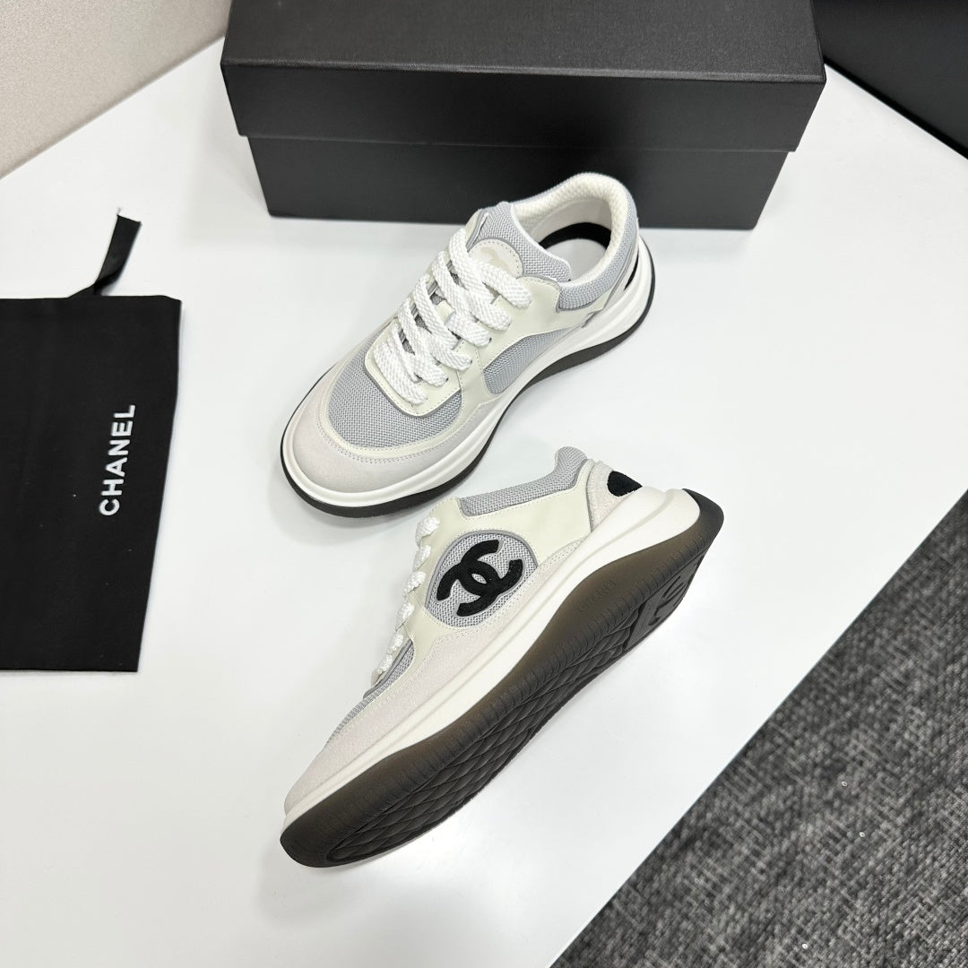 CC 26s Casual Sneakers White Gray Fabric Suede 626471