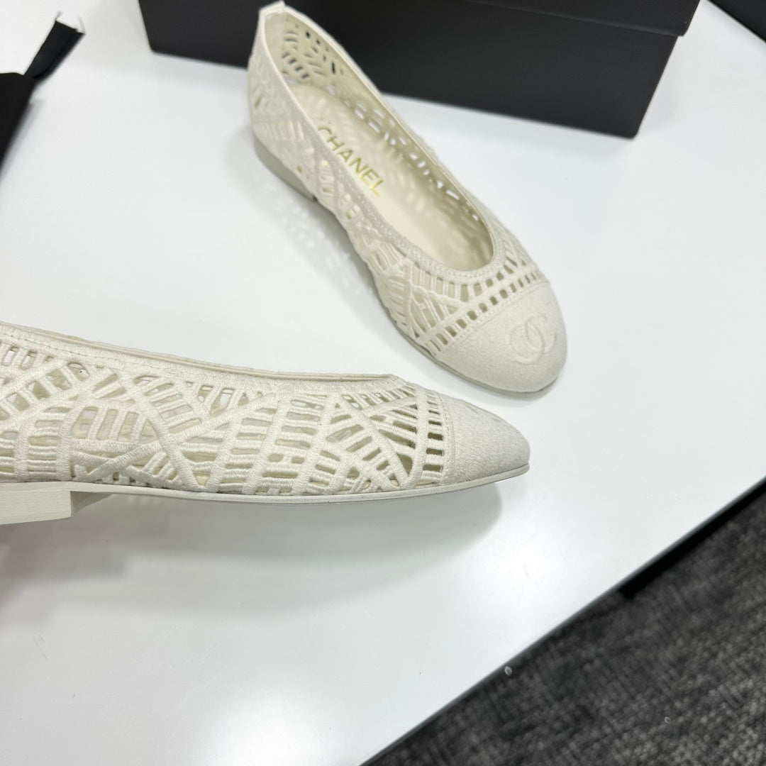 CC 26s Ballet Flats Ivory Canvas Leather 626298