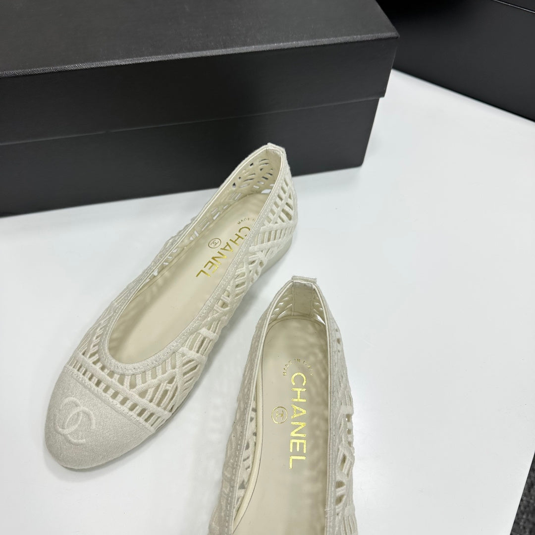 CC 26s Ballet Flats Ivory Canvas Leather 626298