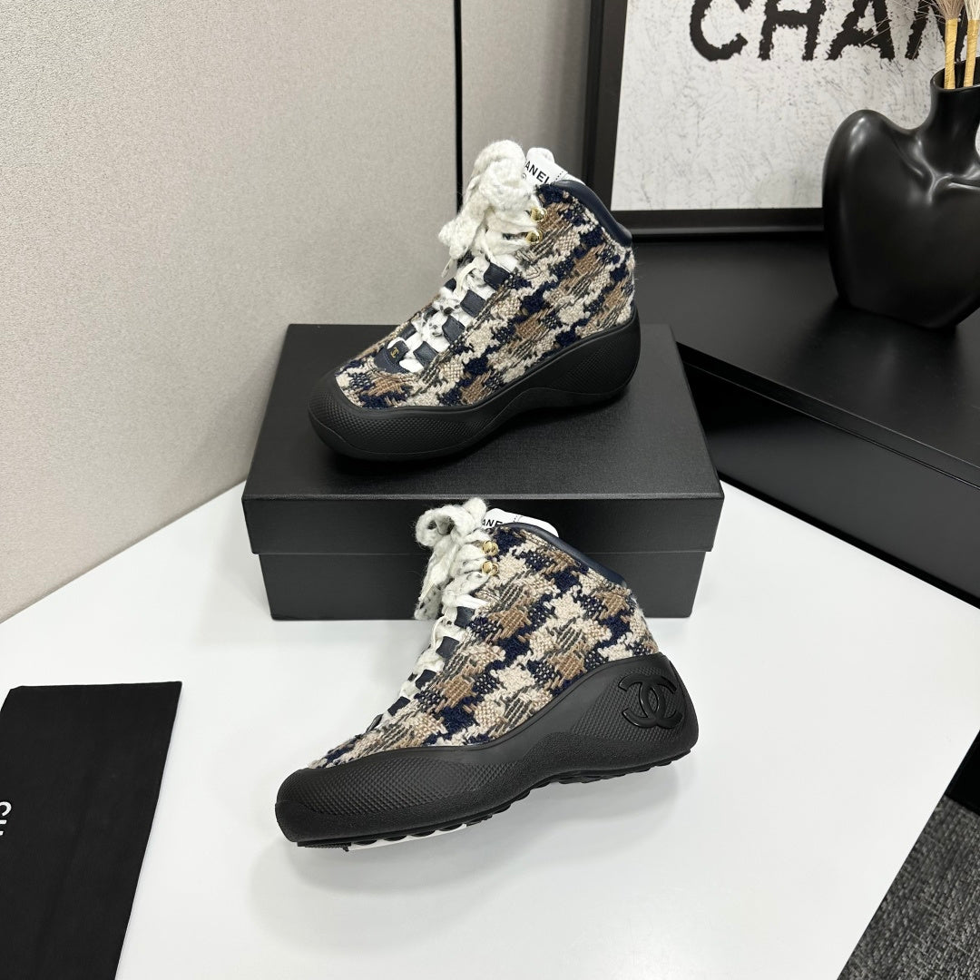 CC 26s Casual Sneakers Black Blue Beige Fabric Sheepskin 626366