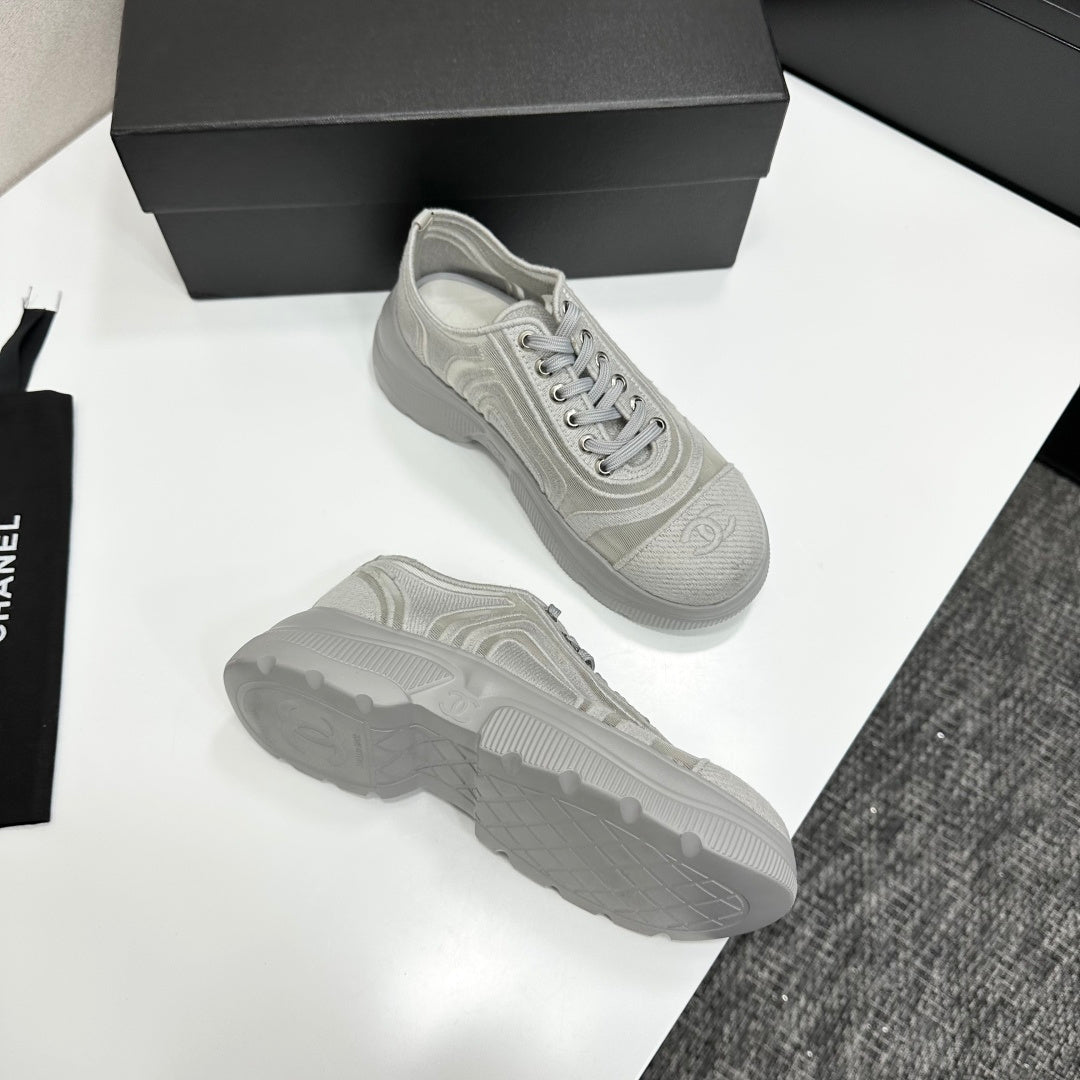 CC 26s Casual Sneakers Rhinestones Light Gray Mesh Sheepskin 626363