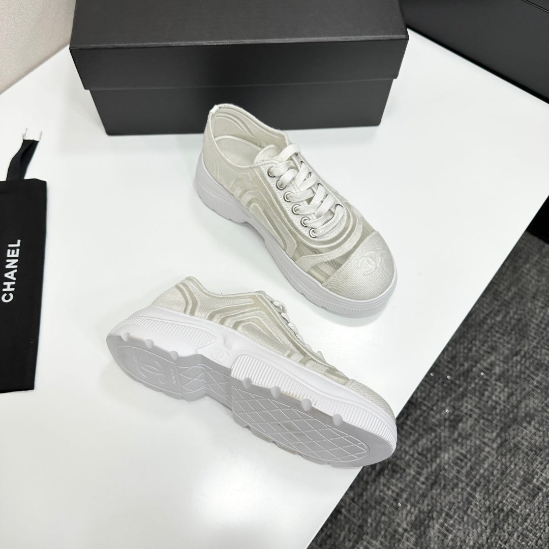 CC 26s Casual Sneakers Rhinestones White Mesh Sheepskin 626365