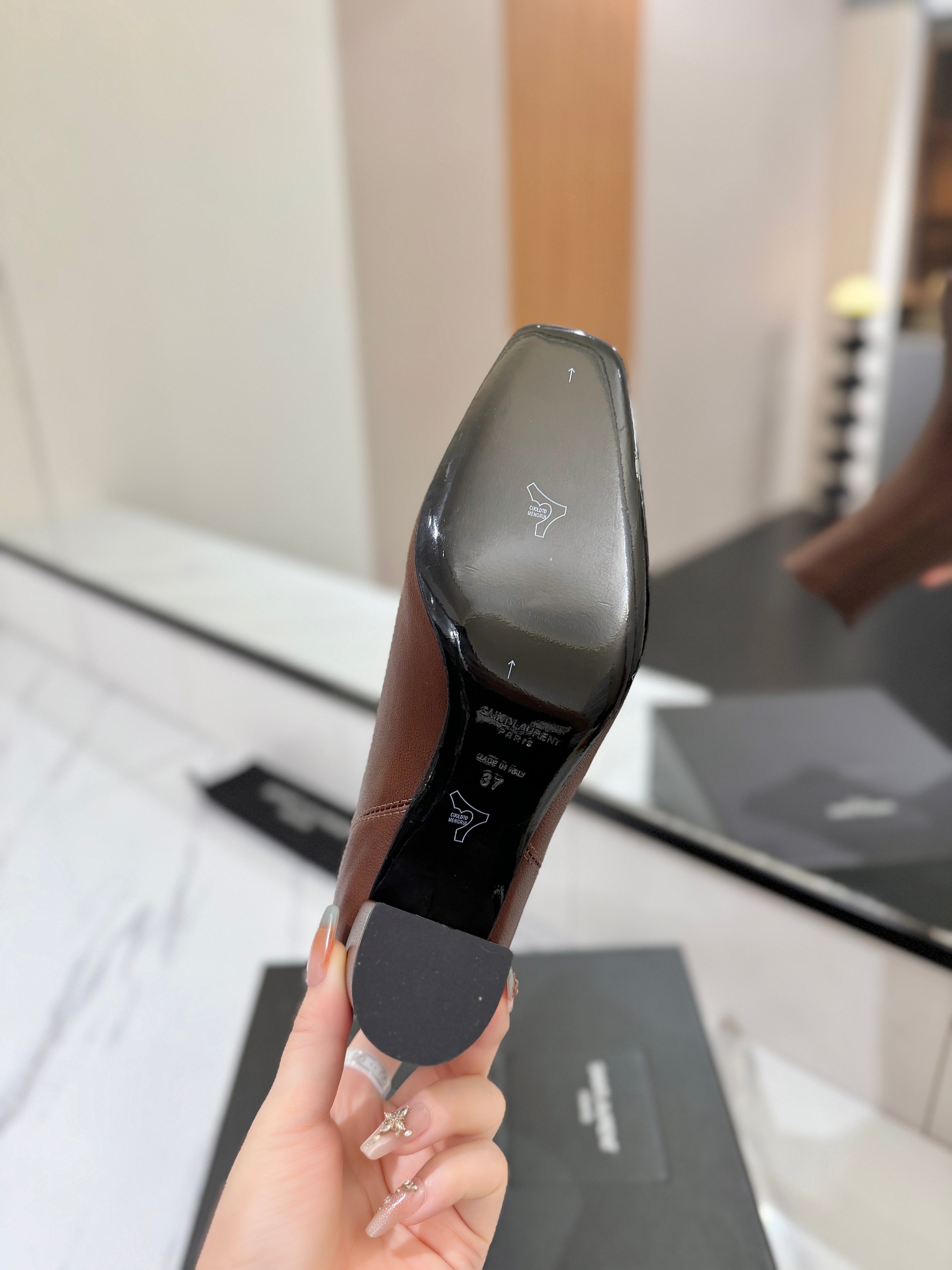 YSL 25 Chelsea Mid-heeled Boot Brown Calfskin 520777