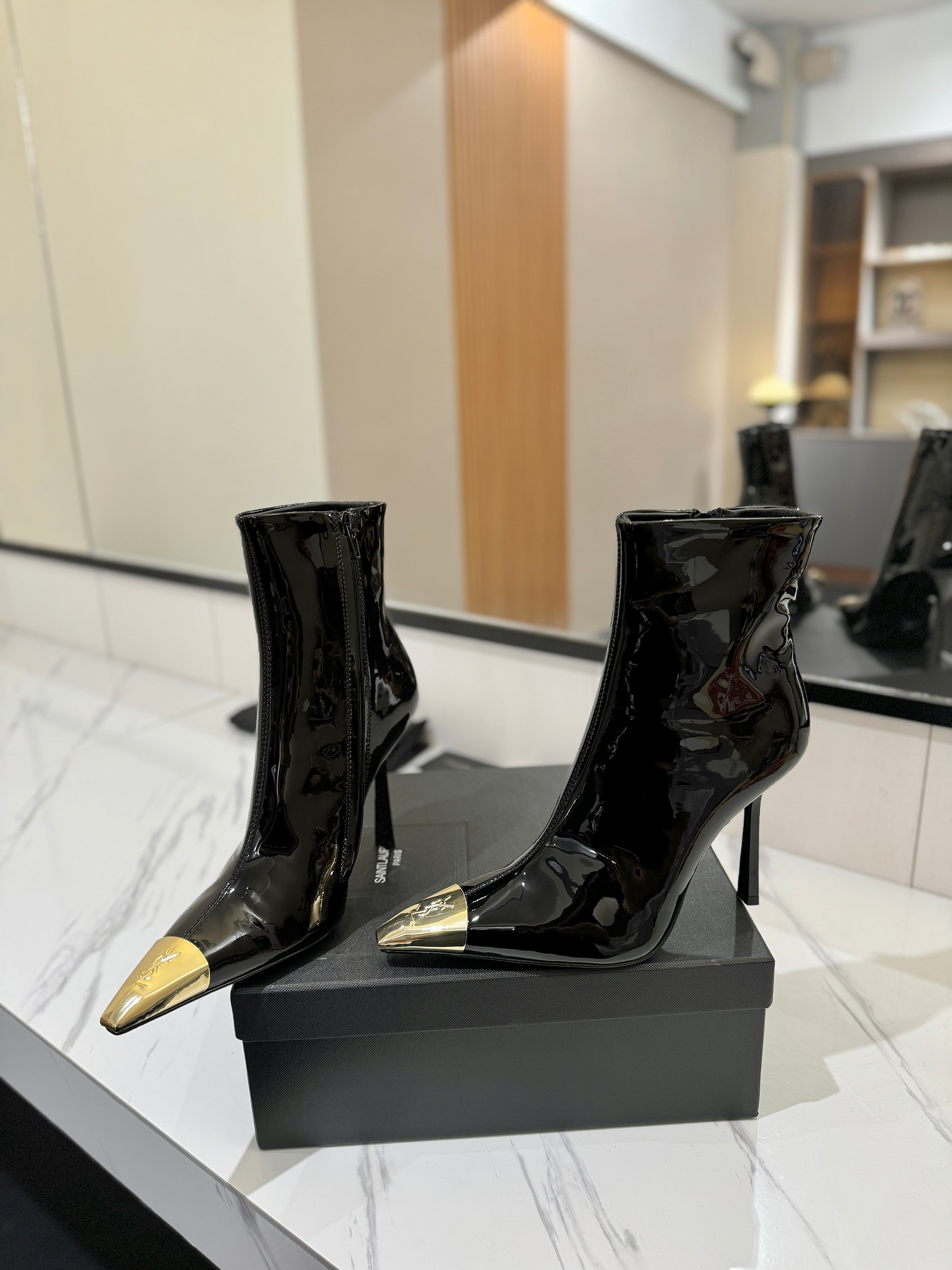 YSL 25 Metal Toe Short Boot Black Gold Patent Leather 520788