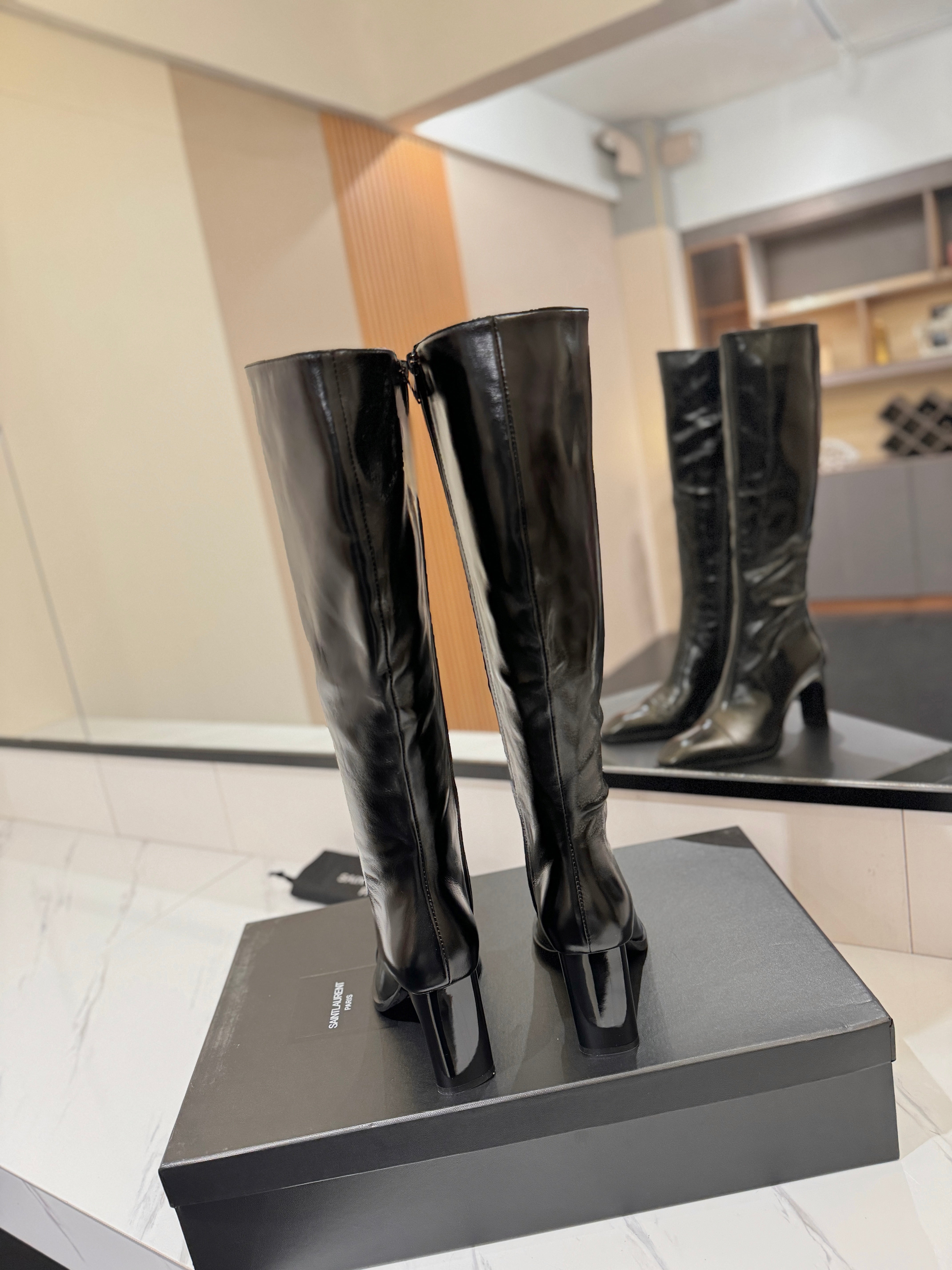 YSL 25 Zipper Sleeve Boot Black Patent Cowhide  520791