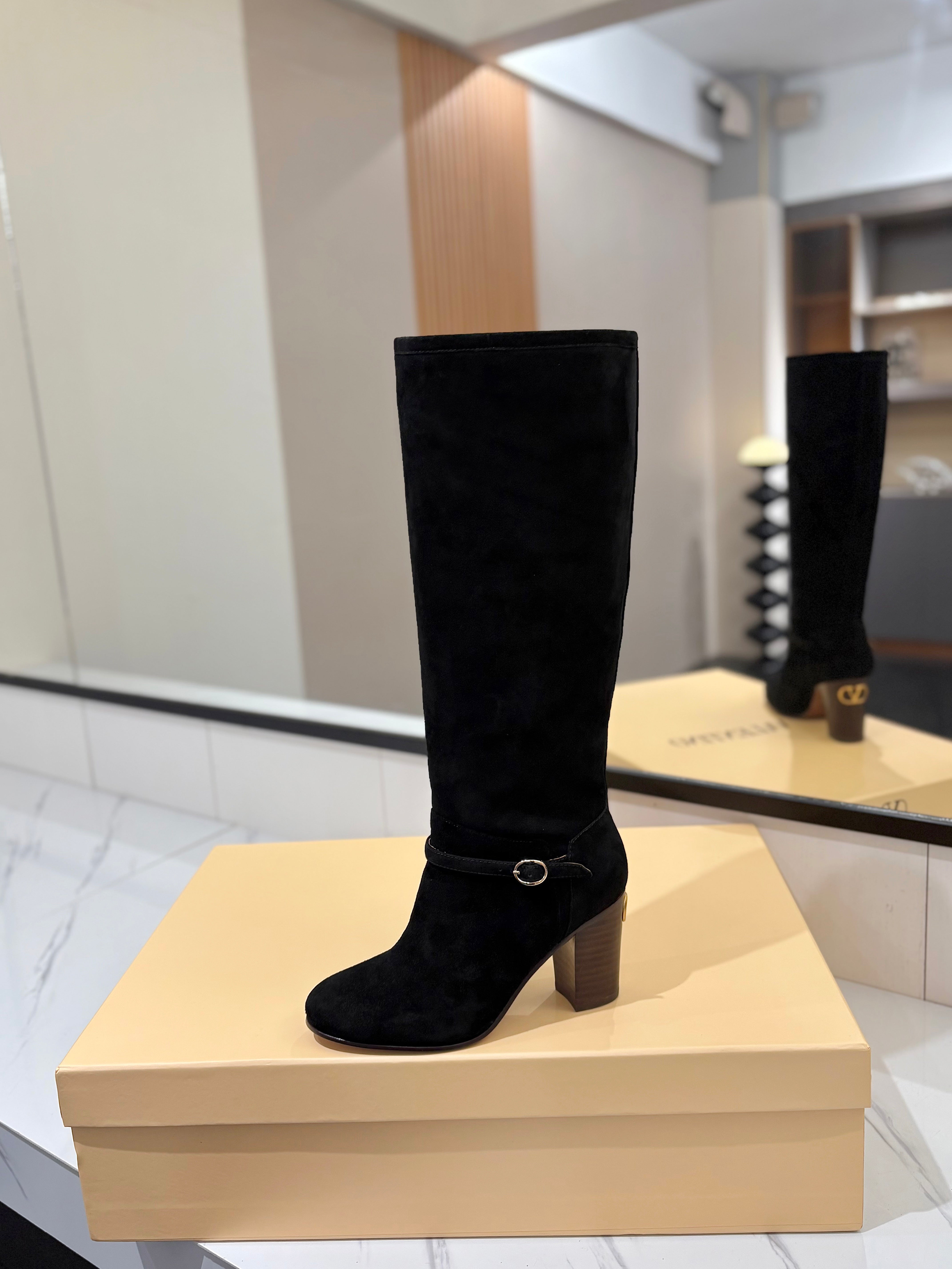 Valentino 2025 Pattie High Boot Black Suede 560740