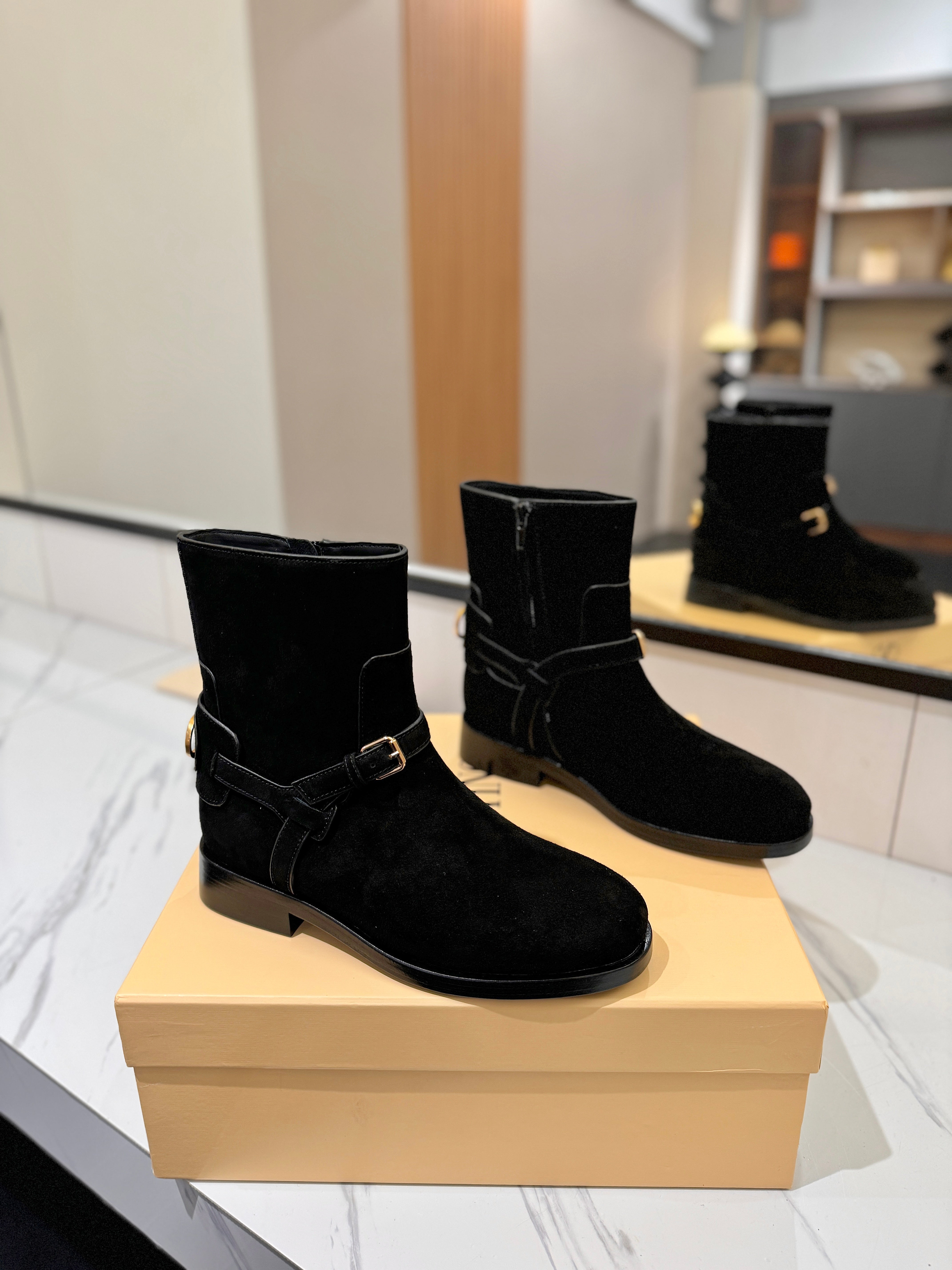 Valentino 2025 Pattie Boot Black Suede 560744