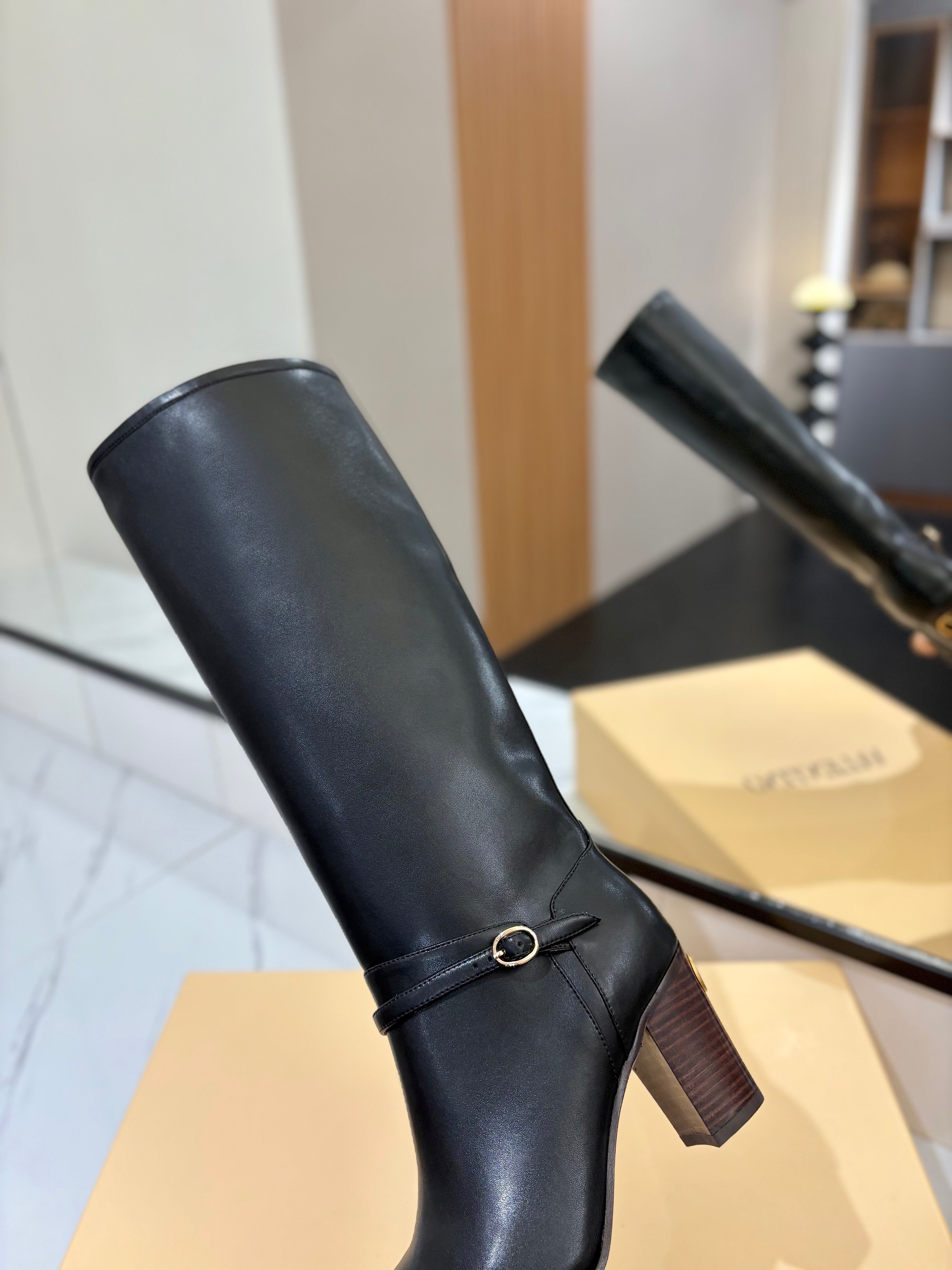 Valentino 2025 Pattie High Boot Black Calfskin 560743