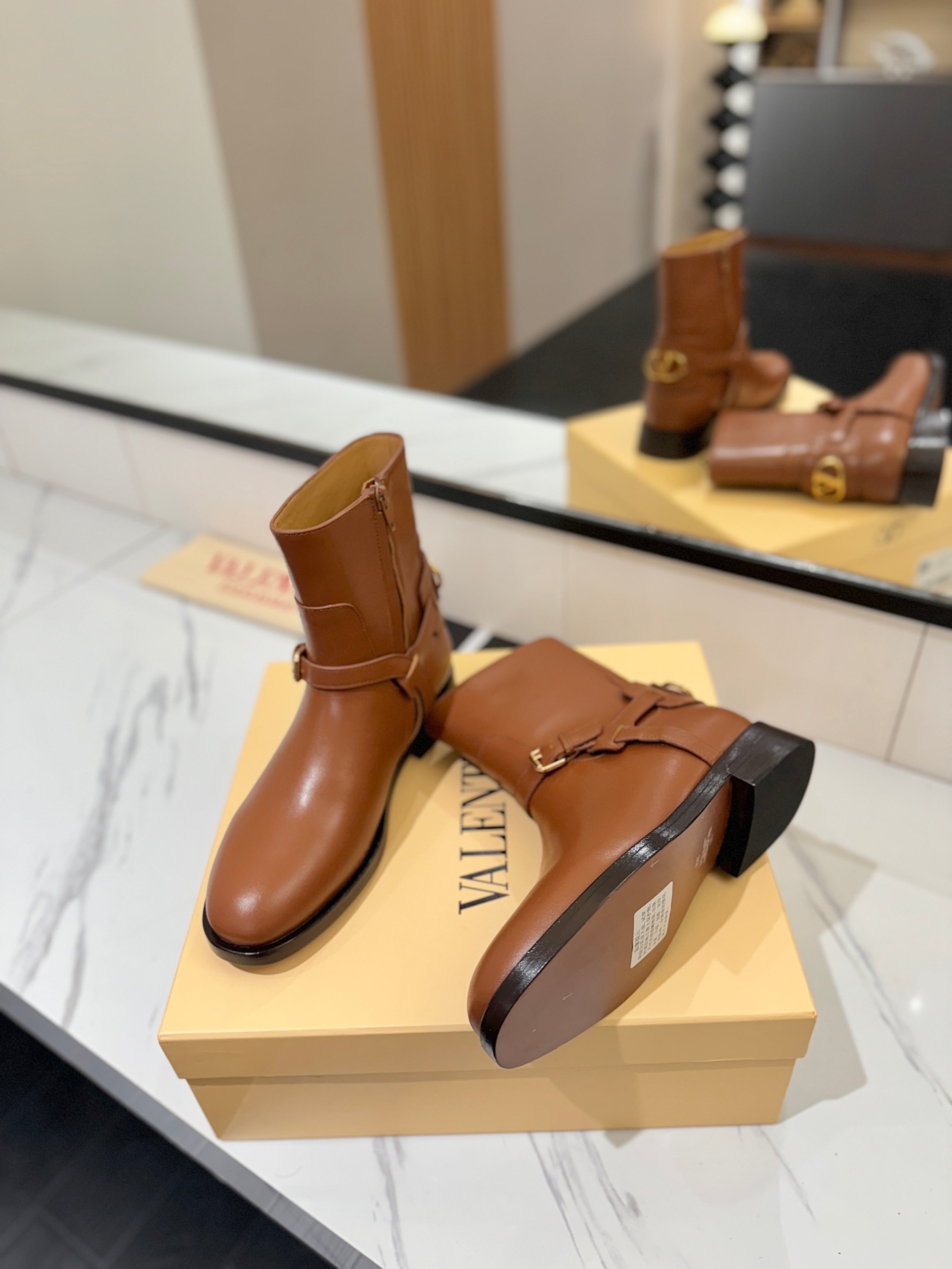 Valentino 2025 Pattie Boot Brown Calfskin 560749