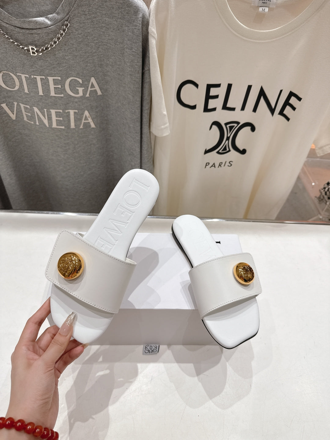 Loewe 25 Pebble Slide White Calfskin